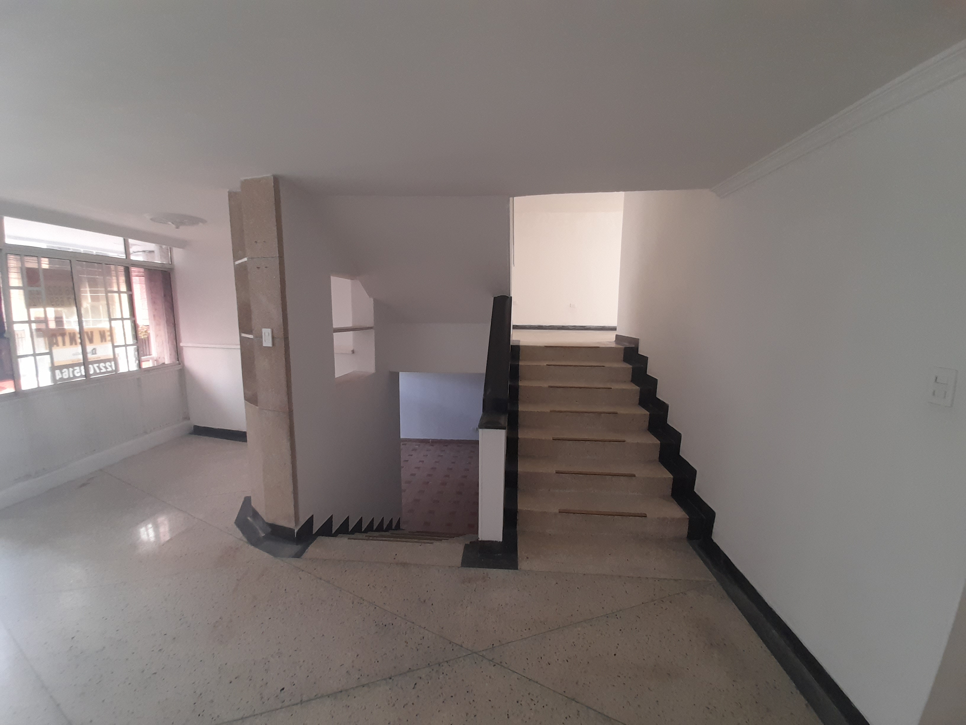Casa de 6 alcobas en venta en Cabecera Del Llano, Bucaramanga, 279 m² · foto 4 de 24