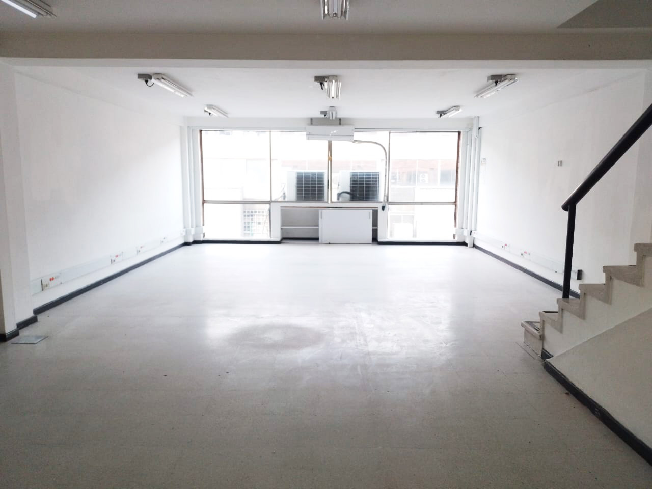 Bodega en arriendo en Cristo Rey, Medellín, 280 m² · foto 11 de 18