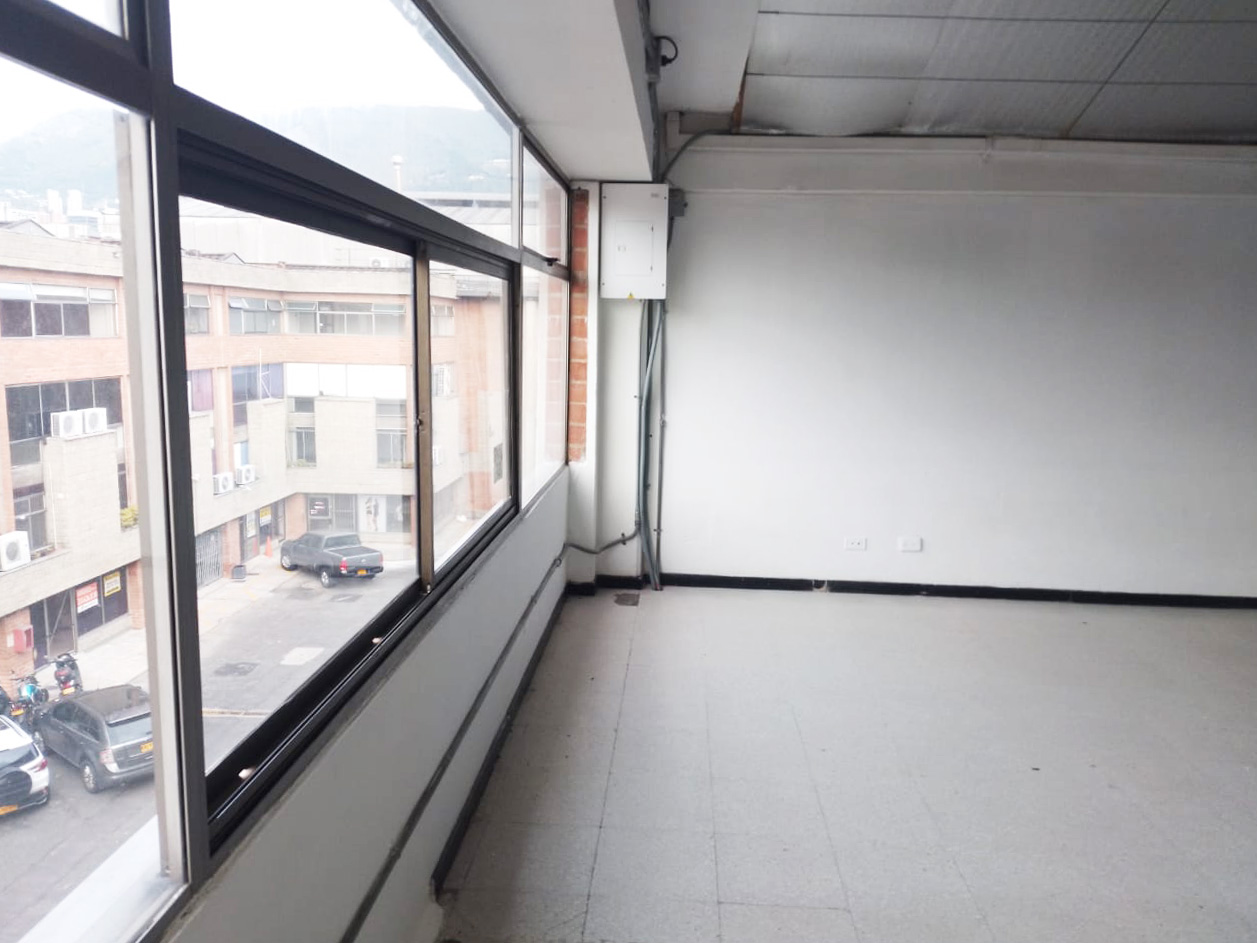 Bodega en arriendo en Cristo Rey, Medellín, 280 m² · foto 16 de 18