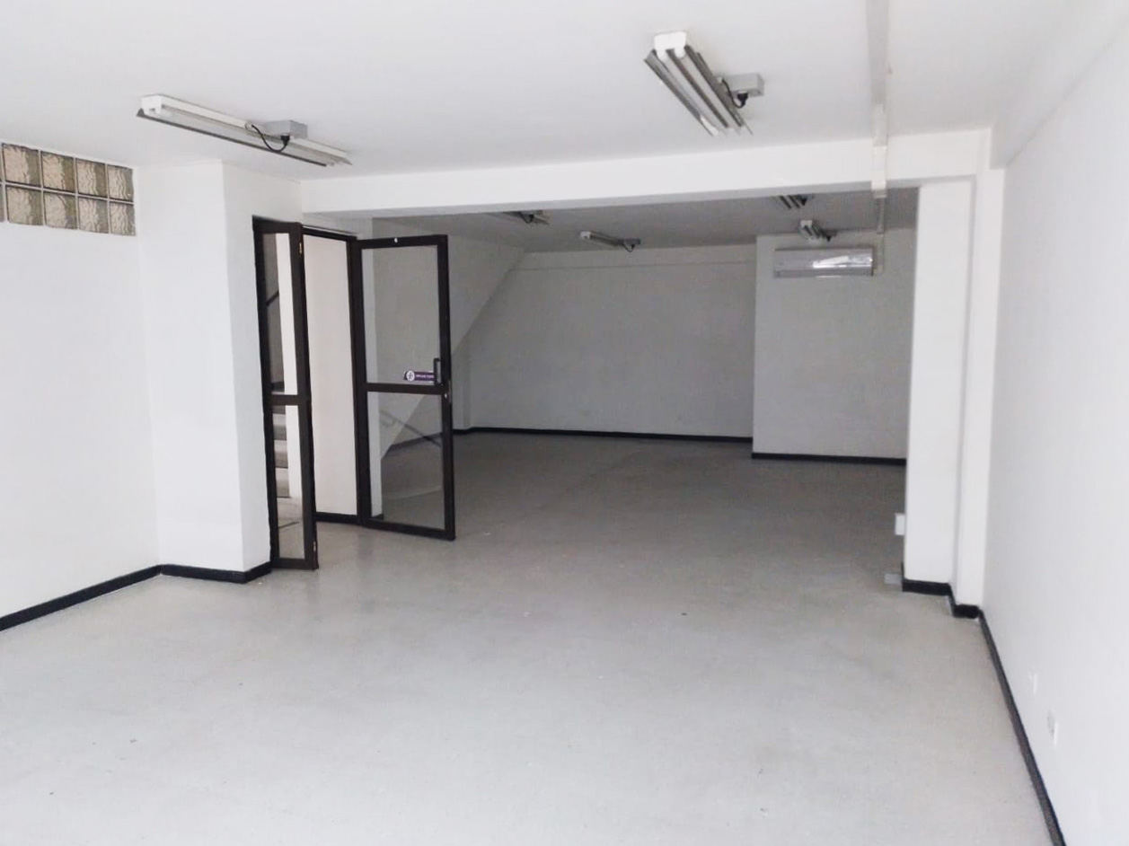 Bodega en arriendo en Cristo Rey, Medellín, 280 m² · foto 7 de 18