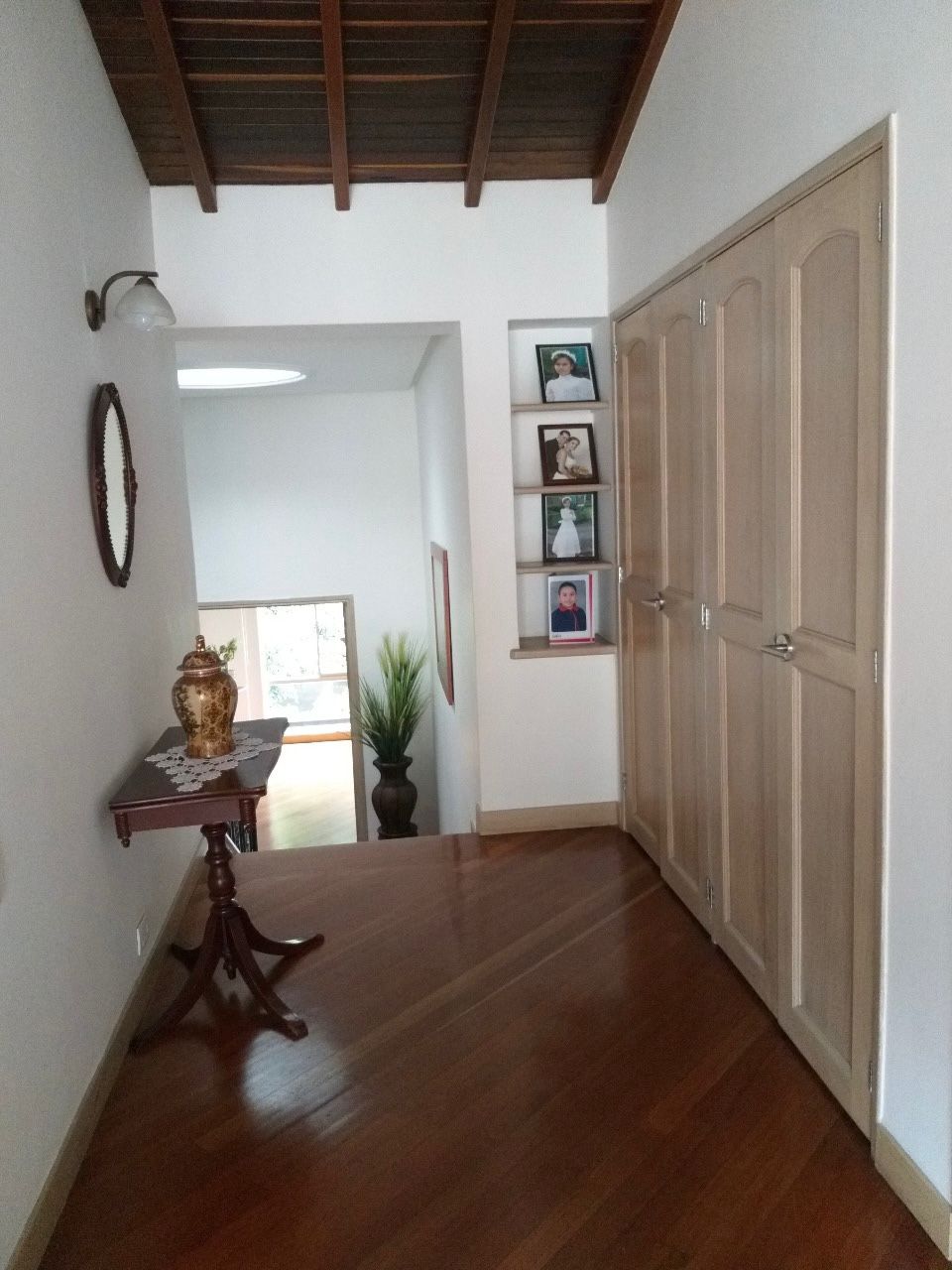 Casa de 5 alcobas en venta en San Lucas, Medellín, 331 m² · foto 6 de 18
