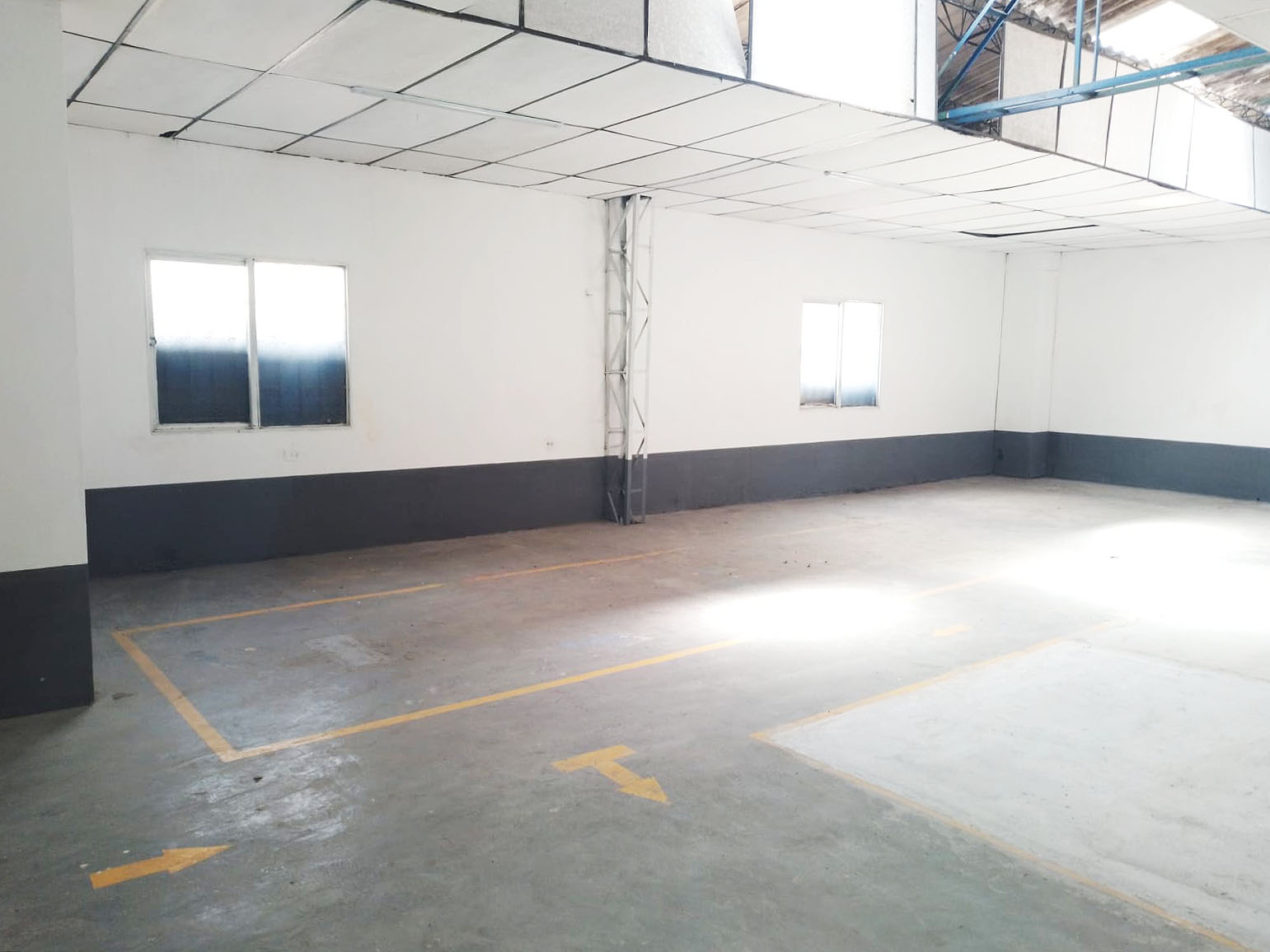 Bodega en arriendo en Noel, Medellín, 200 m² · foto 10 de 18