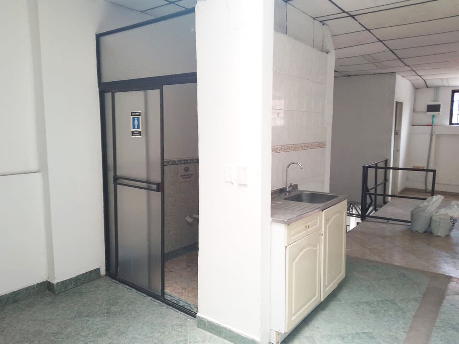 Bodega en arriendo en Noel, Medellín, 200 m² · foto 14 de 18