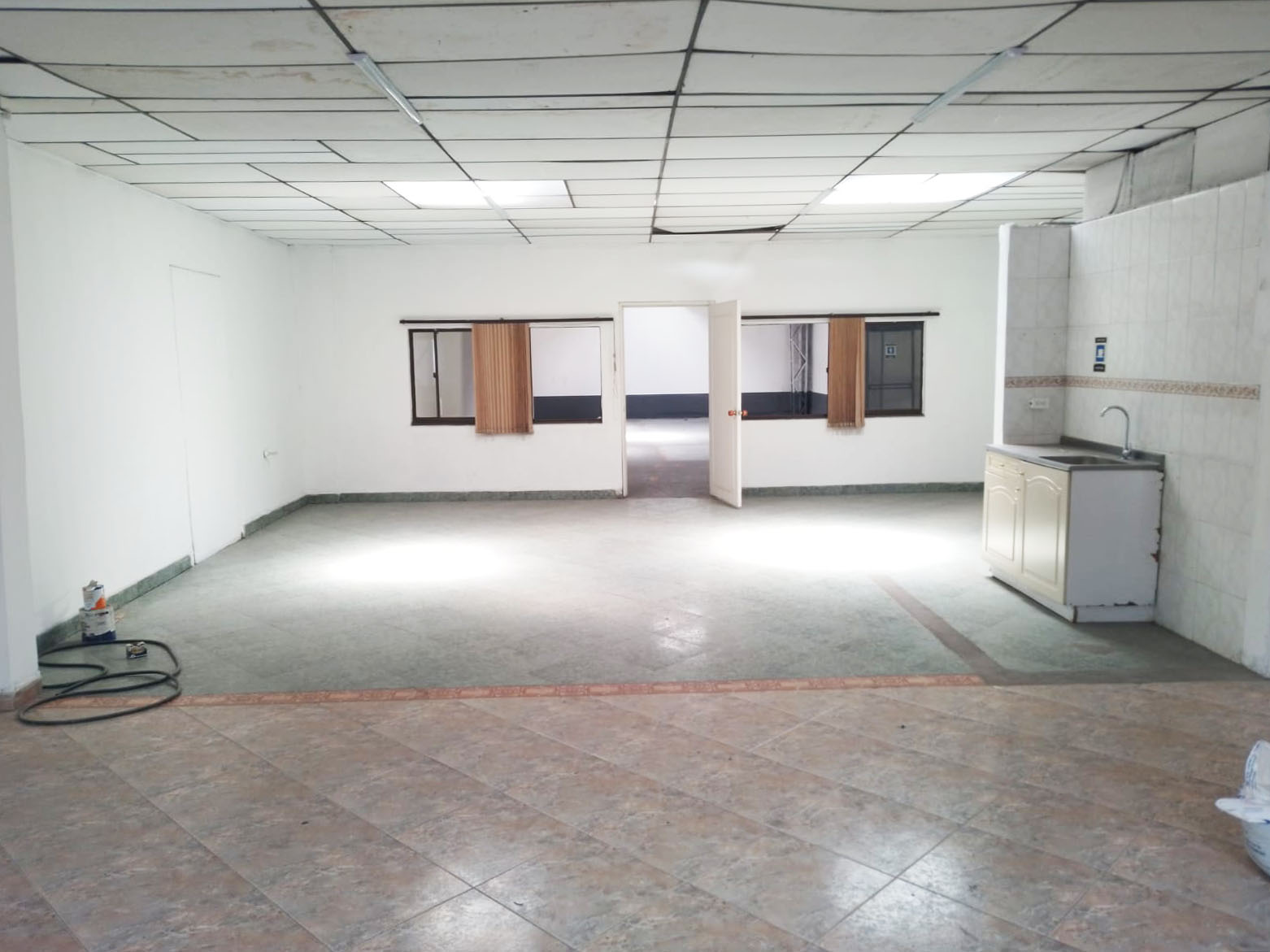 Bodega en arriendo en Noel, Medellín, 200 m² · foto 4 de 18