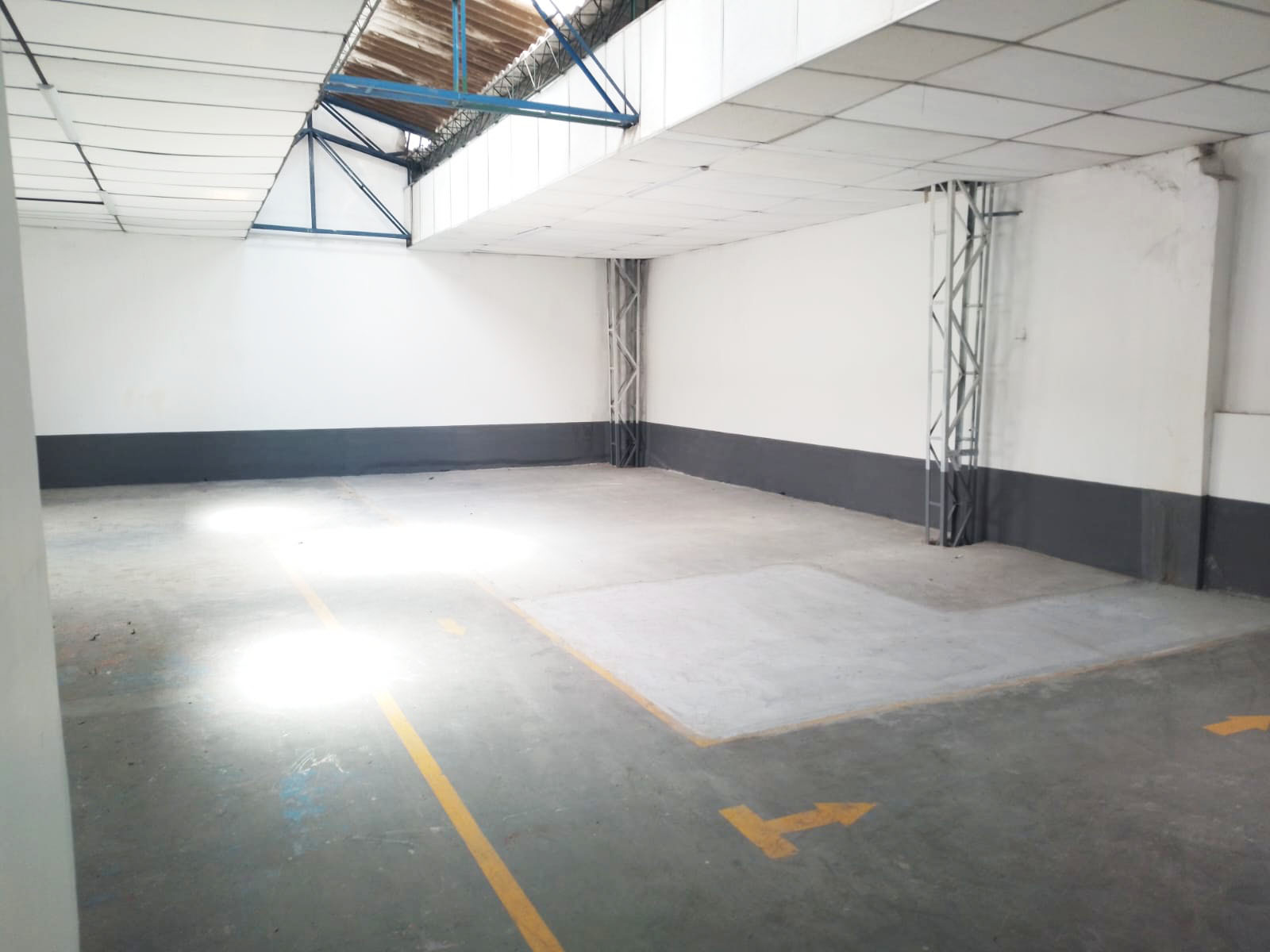 Bodega en arriendo en Noel, Medellín, 200 m² · foto 7 de 18
