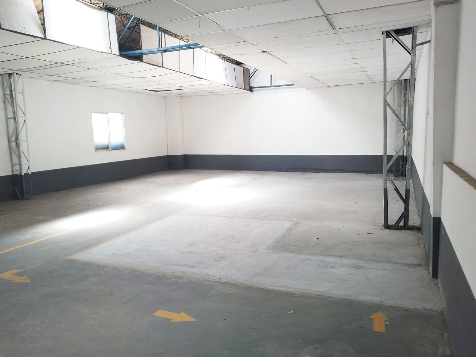 Bodega en arriendo en Noel, Medellín, 200 m² · foto 9 de 18