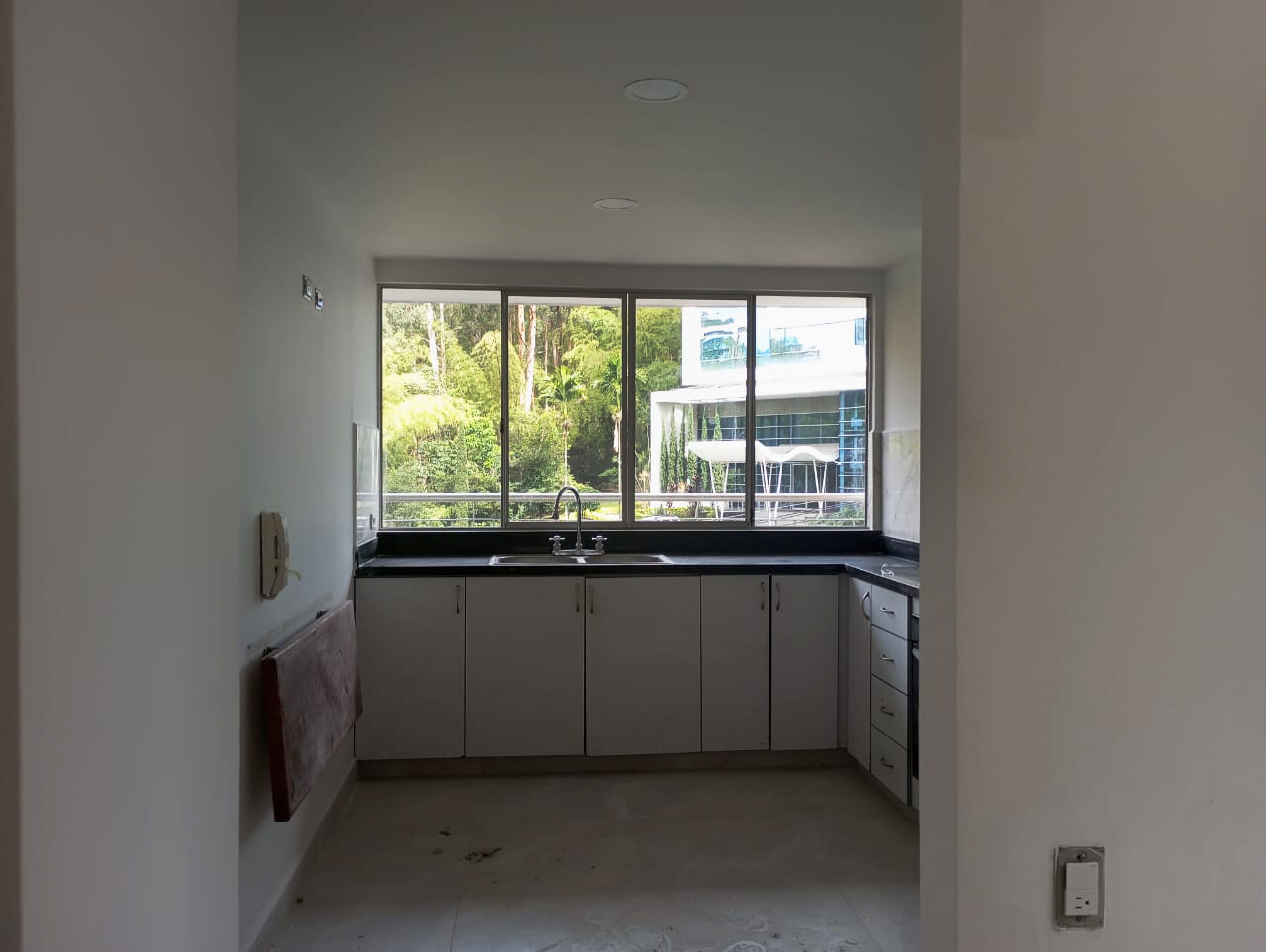 Apartamento en arriendo en Los Balsos No.2, Medellín · foto 4 de 16