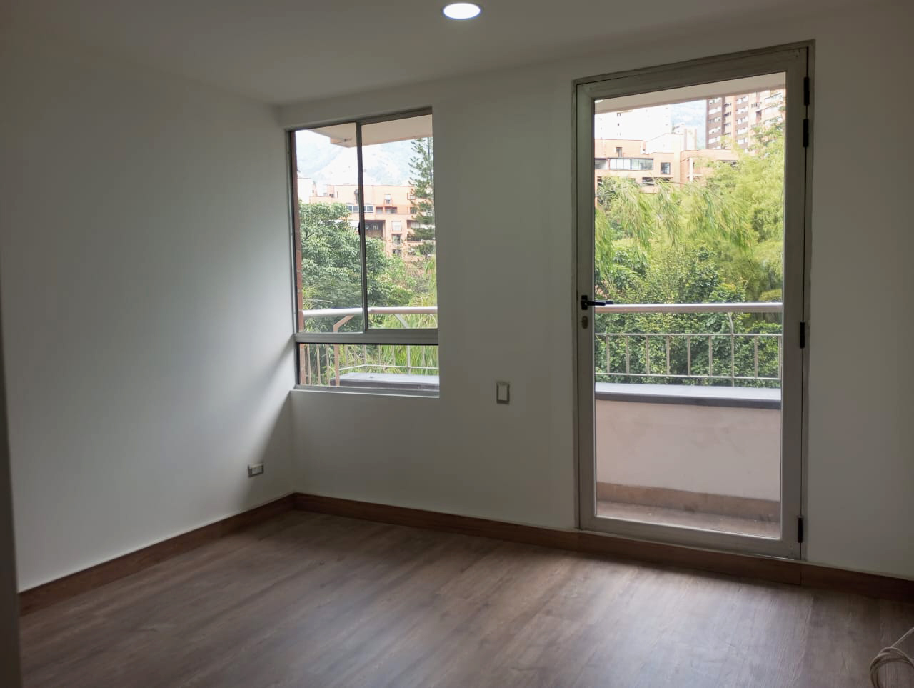 Apartamento en arriendo en Los Balsos No.2, Medellín · foto 9 de 16