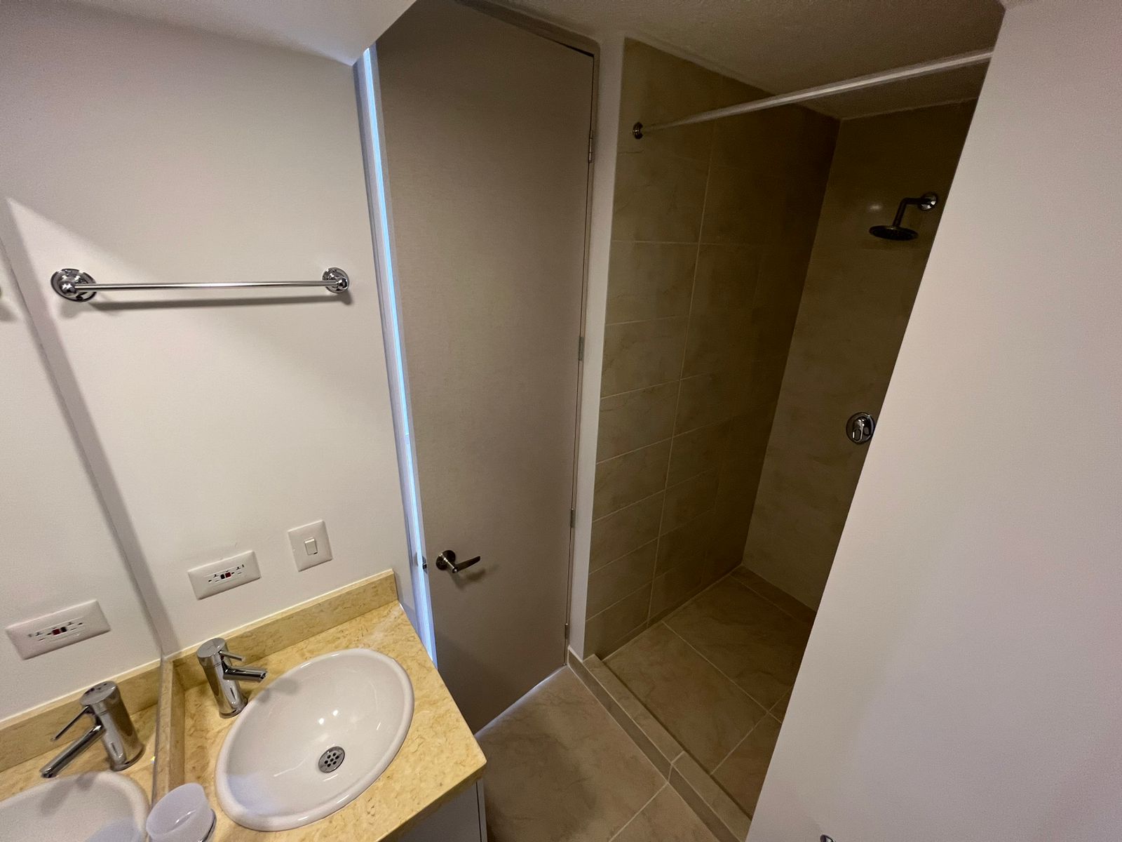Apartamento en venta en San Jose Sur, Pereira · foto 16 de 16