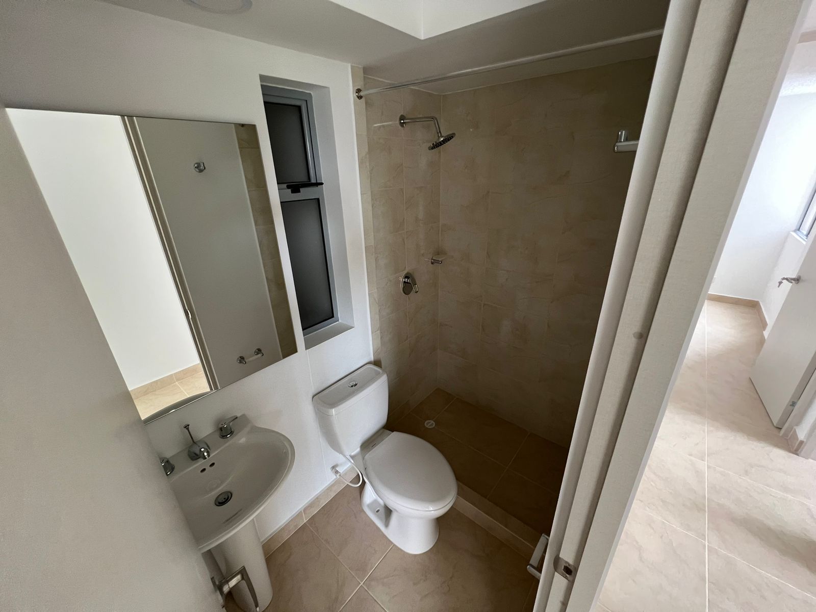 Apartamento en venta en San Jose Sur, Pereira · foto 3 de 16