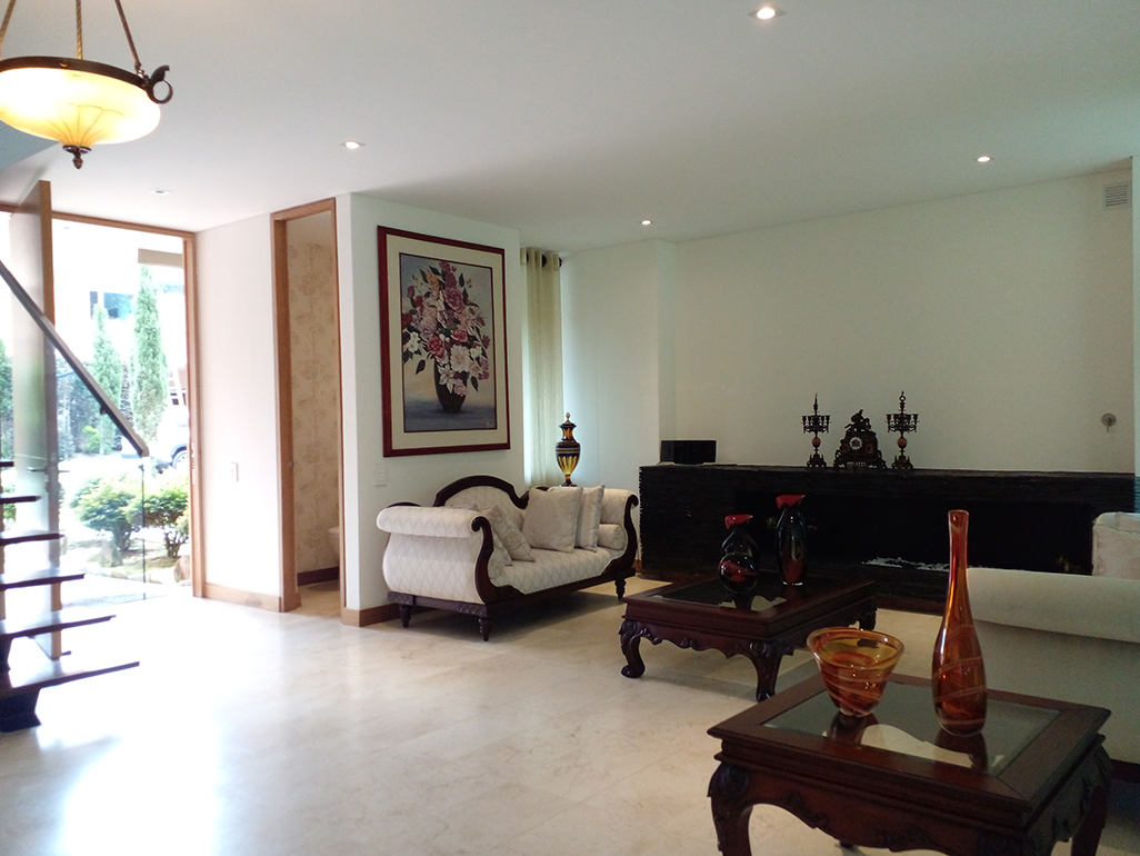 Casa de 3 alcobas en venta en Las Palmas, Envigado, 300 m² · foto 3 de 20