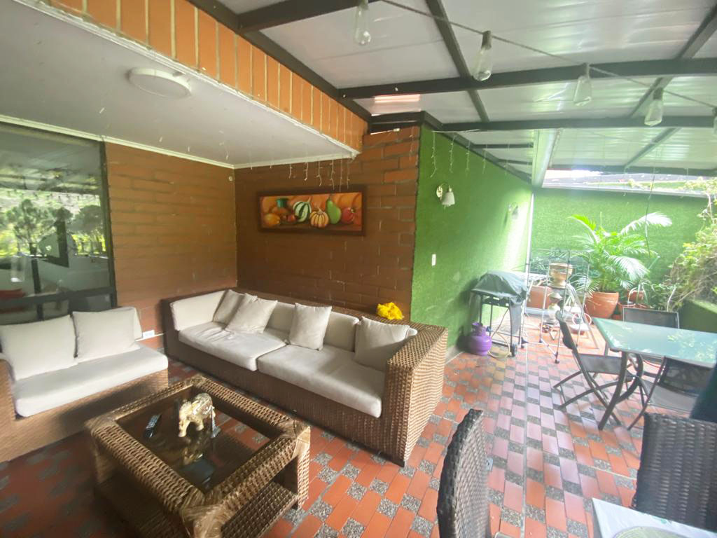 Apartamento de 4 alcobas en arriendo en La Aguacatala, Medellín, 280 m² · foto 18 de 18