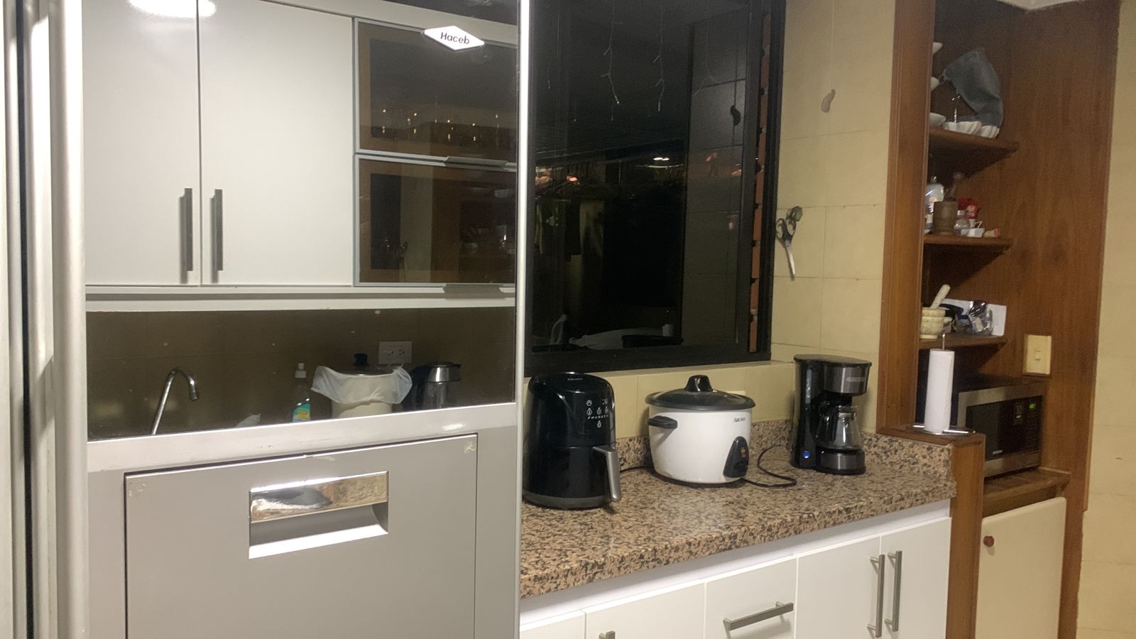 Apartamento de 4 alcobas en arriendo en La Aguacatala, Medellín, 280 m² · foto 6 de 18