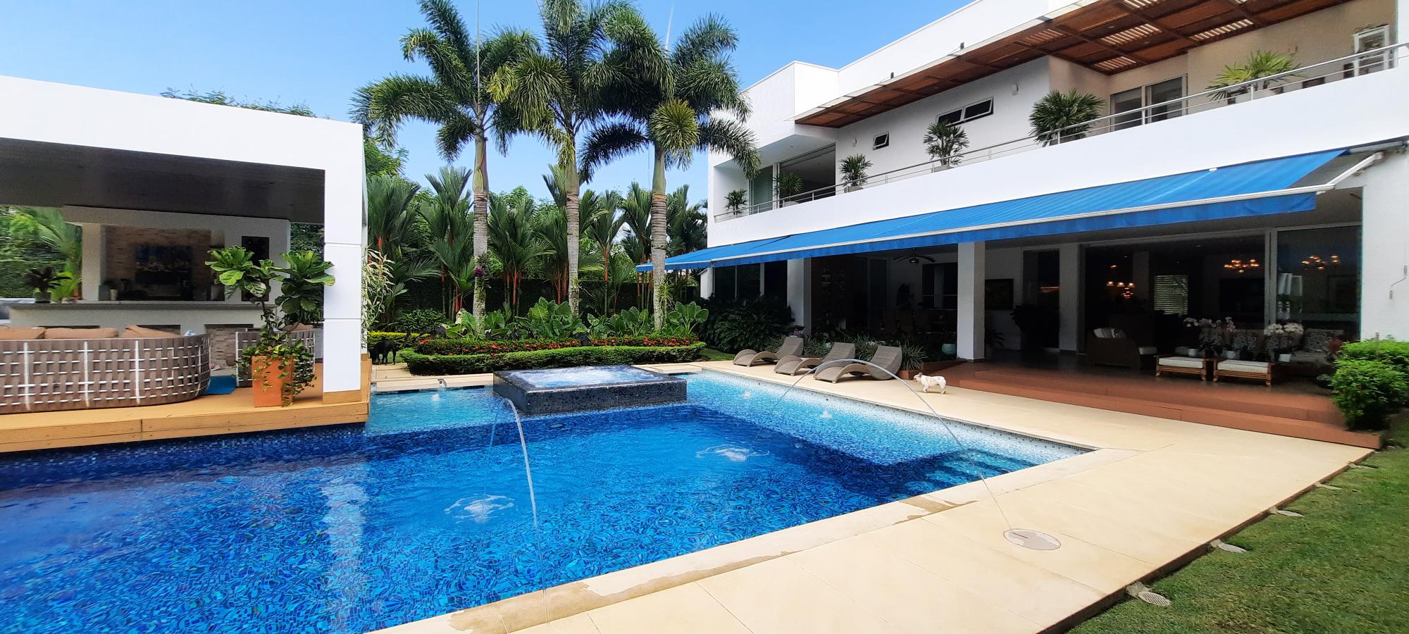 Casa de 5 alcobas en venta en Pance, Cali, 600 m² · foto 2 de 24