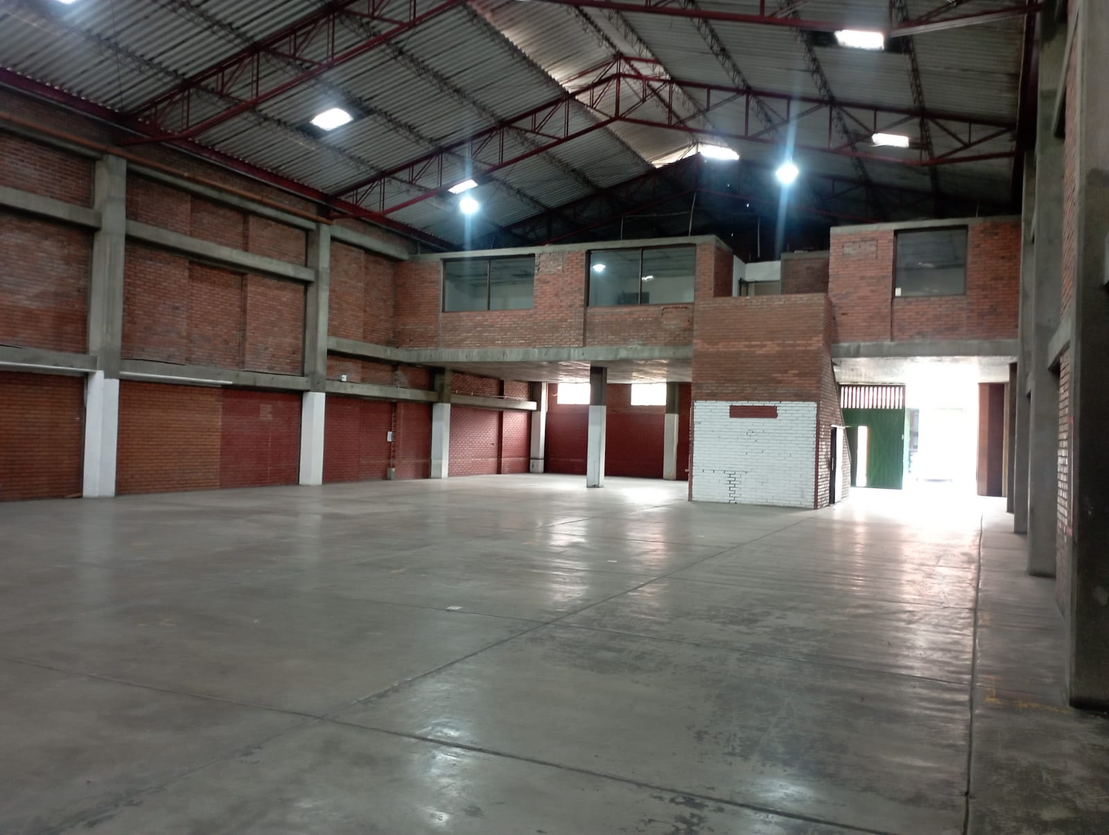 Bodega en arriendo en Zona Industrial, Yumbo, 720 m² · foto 2 de 20