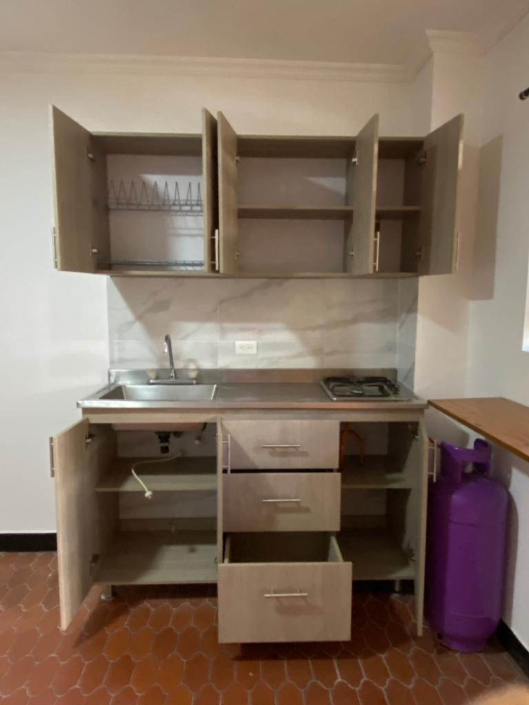 Apartaestudio en arriendo en Las Acacias, Medellín, 18 m² · foto 3 de 13