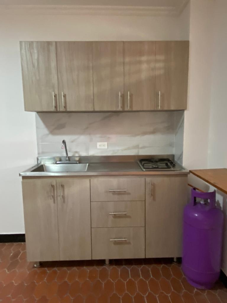 Apartaestudio en arriendo en Las Acacias, Medellín, 18 m² · foto 4 de 13