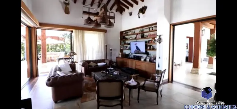 Casa de 4 alcobas en venta en Centro, Rionegro · foto 8 de 10