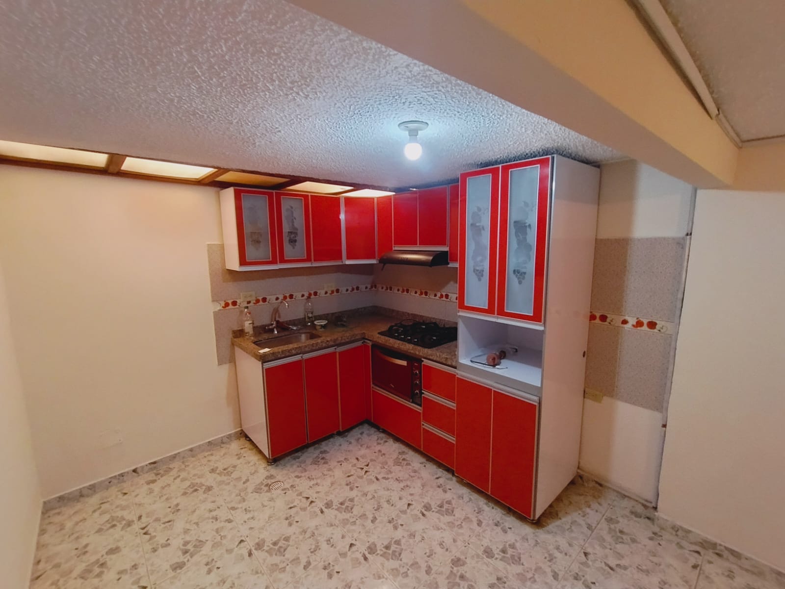 Casa en venta en Villa Cristina, Bogotá · foto 3 de 24