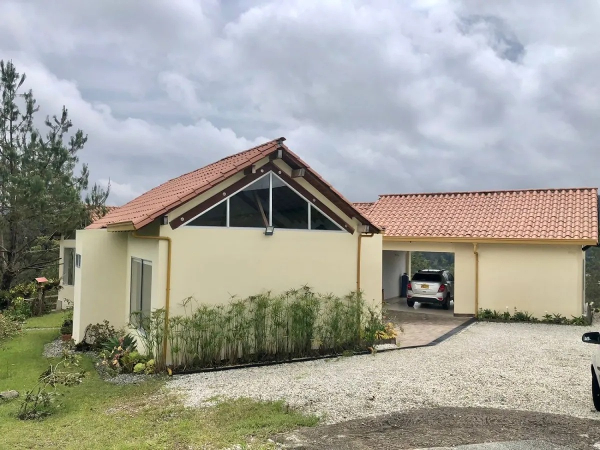 Casa de 3 alcobas en venta en Los Salados, El Retiro, 273 m² · foto 2 de 24