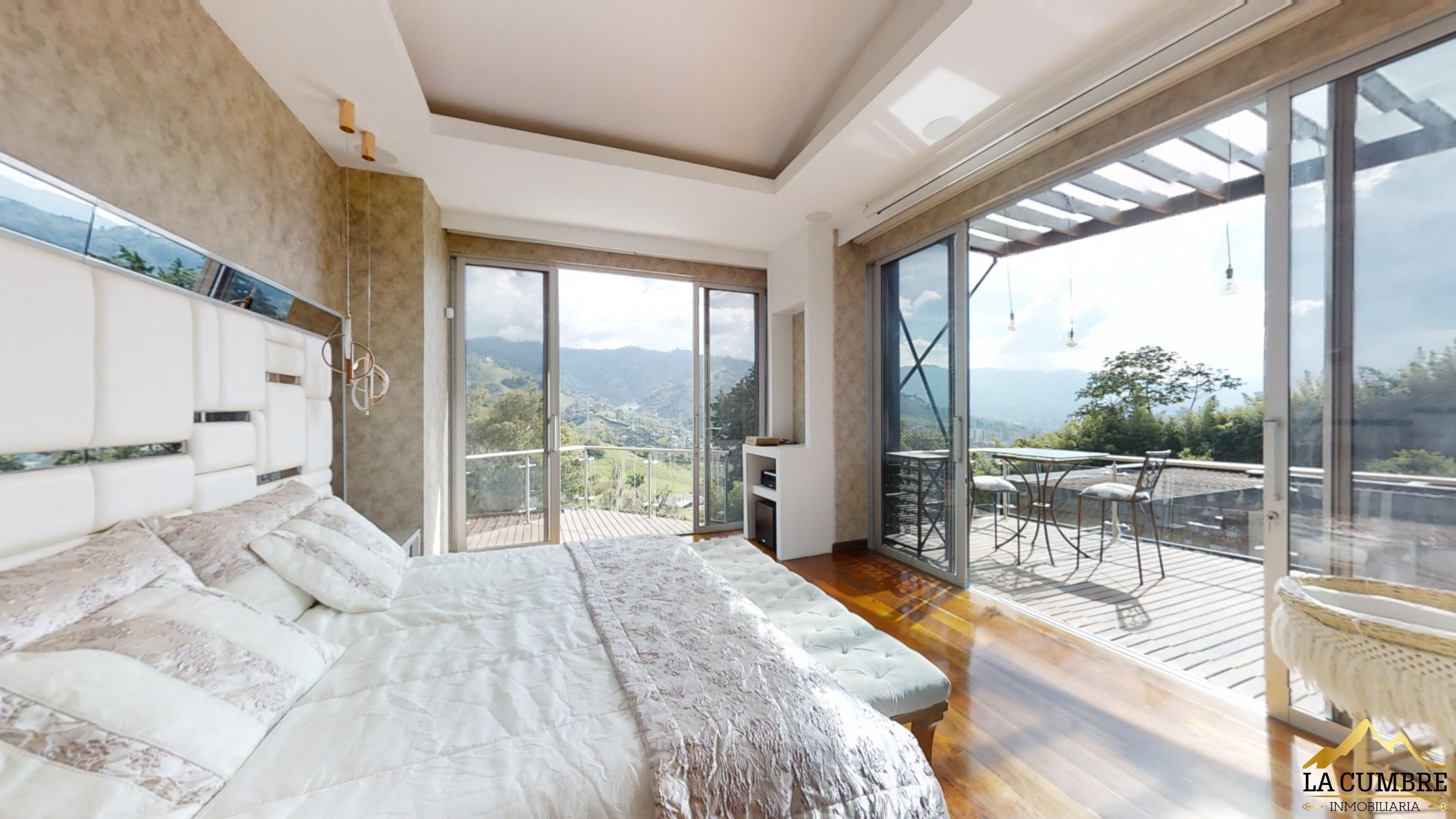 Casa de 6 alcobas en venta en Loma Del Escobero, Envigado, 434 m² · foto 12 de 15