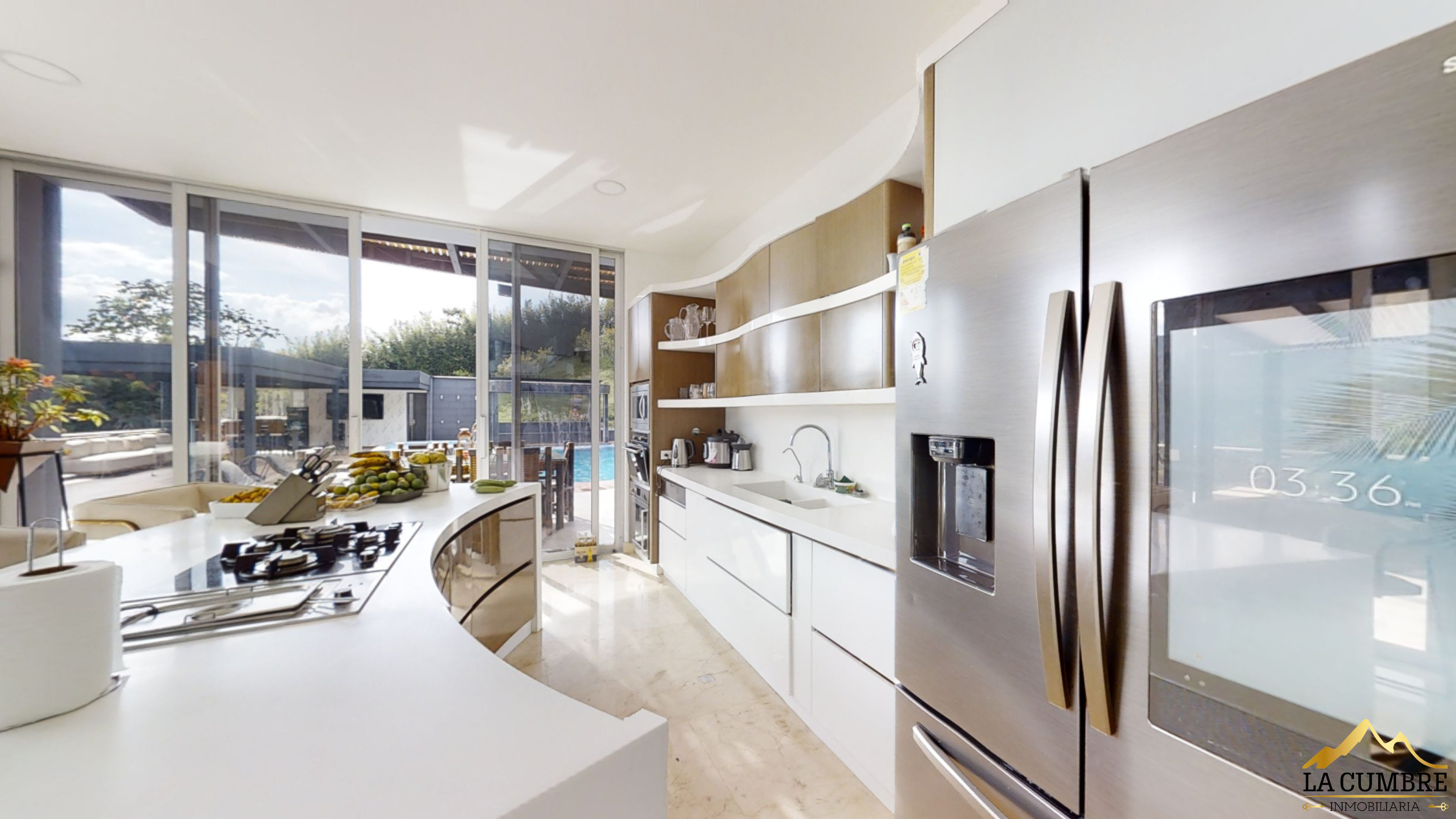 Casa de 6 alcobas en venta en Loma Del Escobero, Envigado, 434 m² · foto 6 de 15