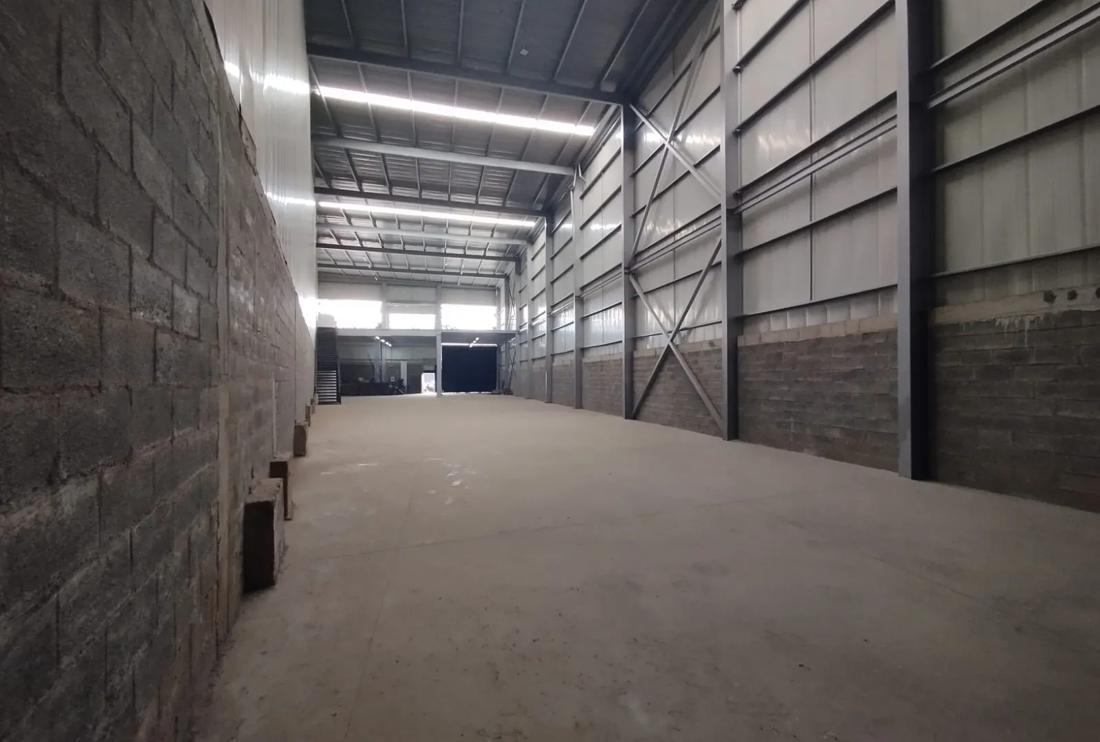 Bodega en arriendo en Romelia Alta, Dosquebradas, 862 m² · foto 9 de 11