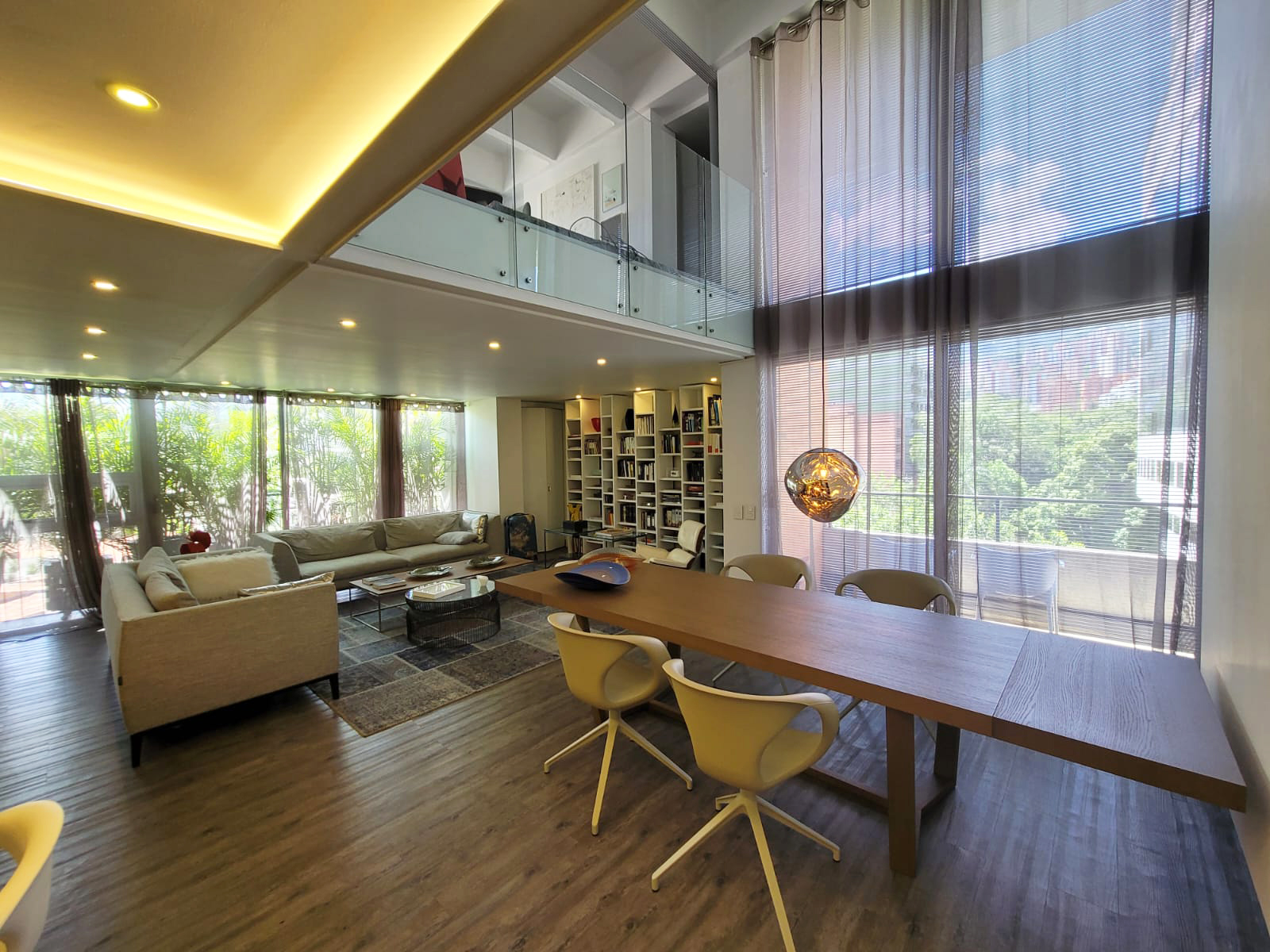 Apartamento de 3 alcobas en arriendo en Astorga, Medellín, 200 m² · foto 2 de 13