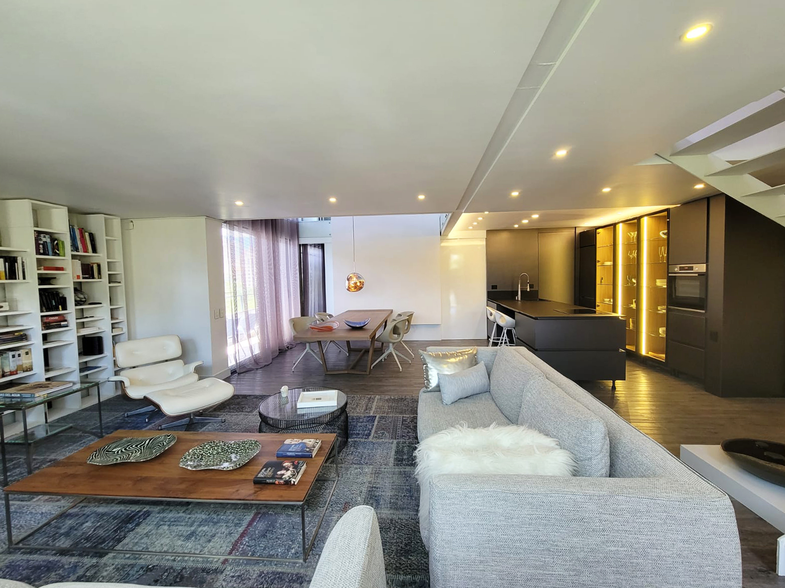 Apartamento de 3 alcobas en arriendo en Astorga, Medellín, 200 m² · foto 3 de 13