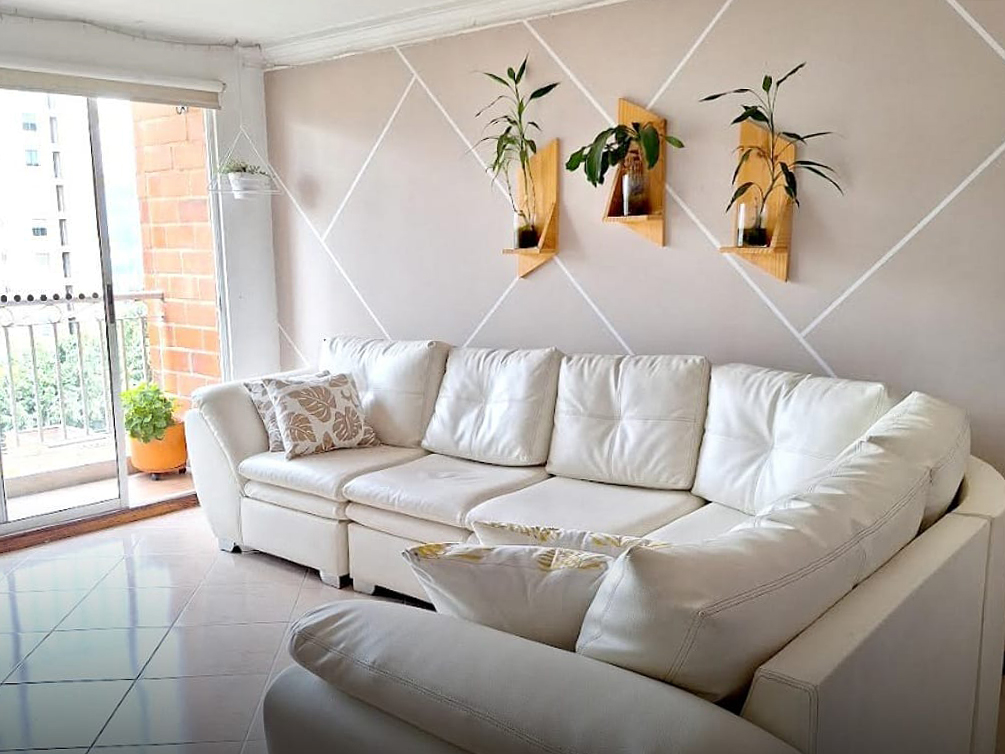 Apartamento de 3 alcobas en arriendo en Castropol, Medellín, 87 m² · foto 2 de 17