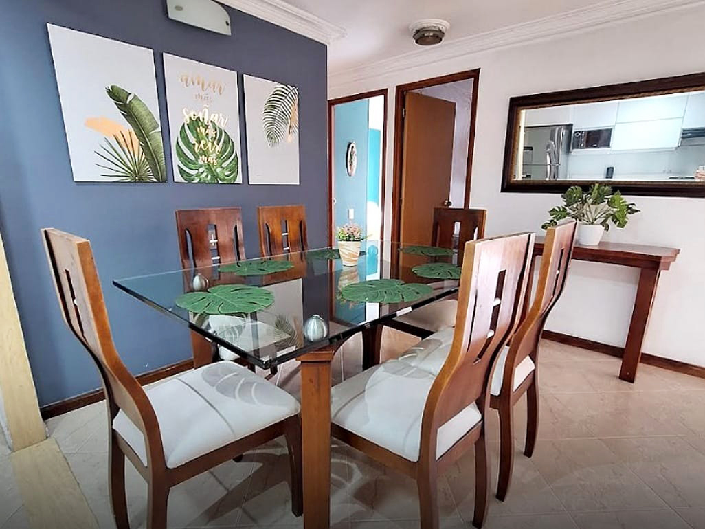 Apartamento de 3 alcobas en arriendo en Castropol, Medellín, 87 m² · foto 3 de 17
