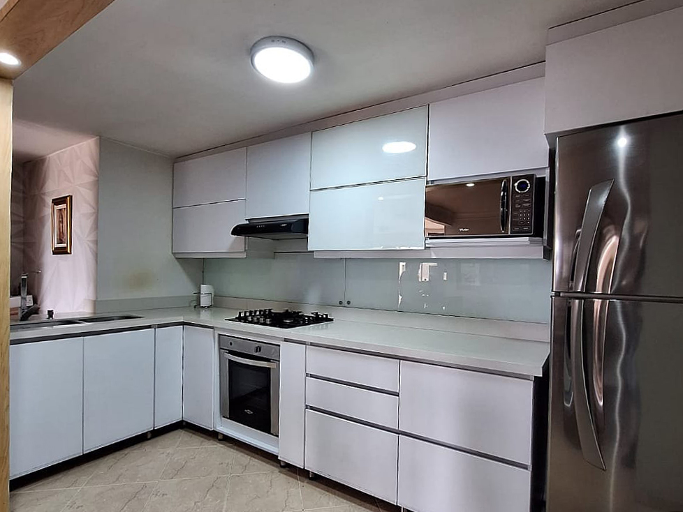 Apartamento de 3 alcobas en arriendo en Castropol, Medellín, 87 m² · foto 5 de 17