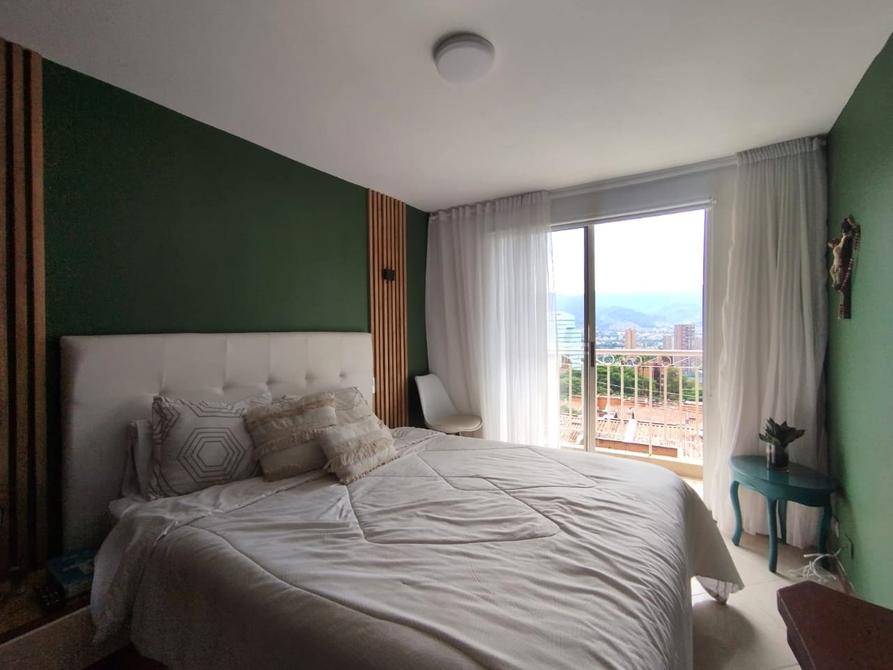 Apartamento de 3 alcobas en arriendo en Castropol, Medellín, 87 m² · foto 8 de 17