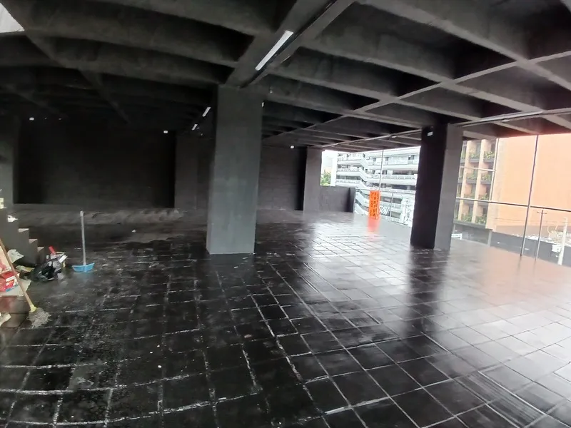 Local en arriendo en Laureles, Medellín, 550 m² · foto 5 de 11