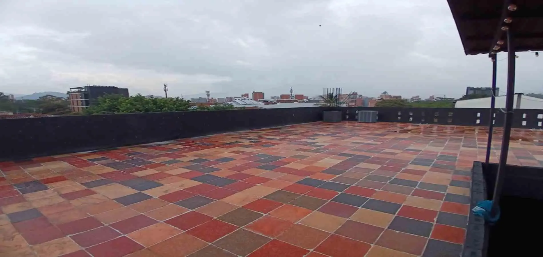 Local en arriendo en Laureles, Medellín, 550 m² · foto 9 de 11