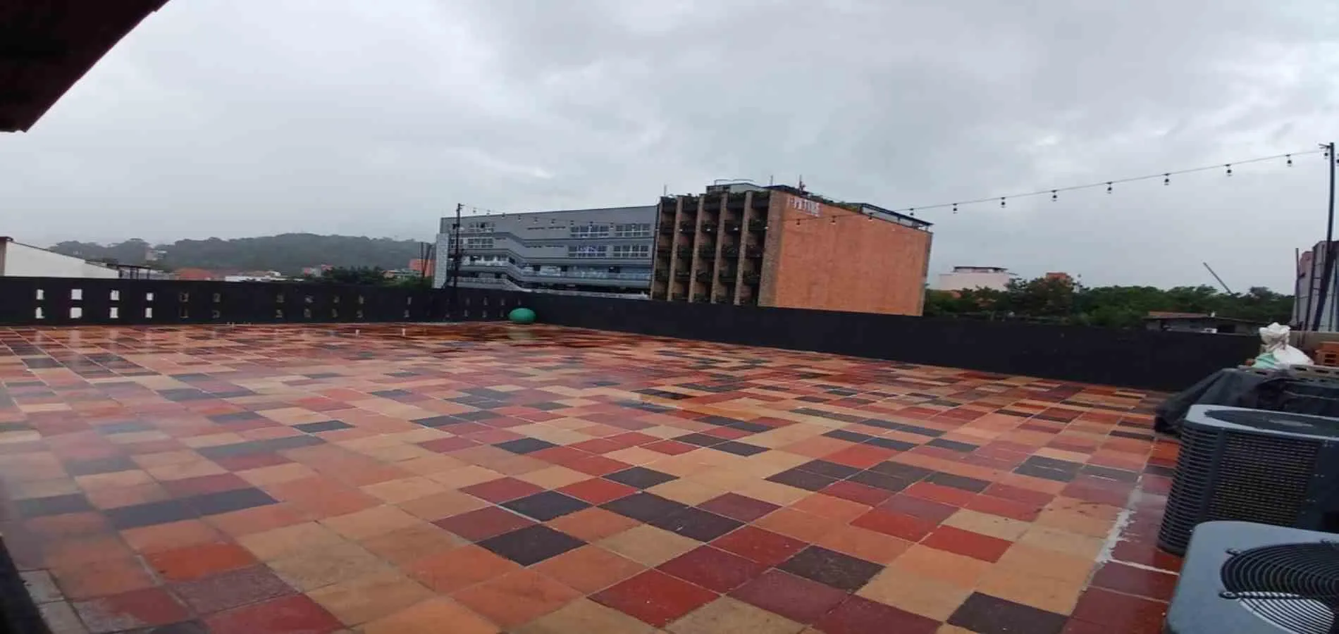 Local en arriendo en Laureles, Medellín, 550 m² · foto 10 de 11