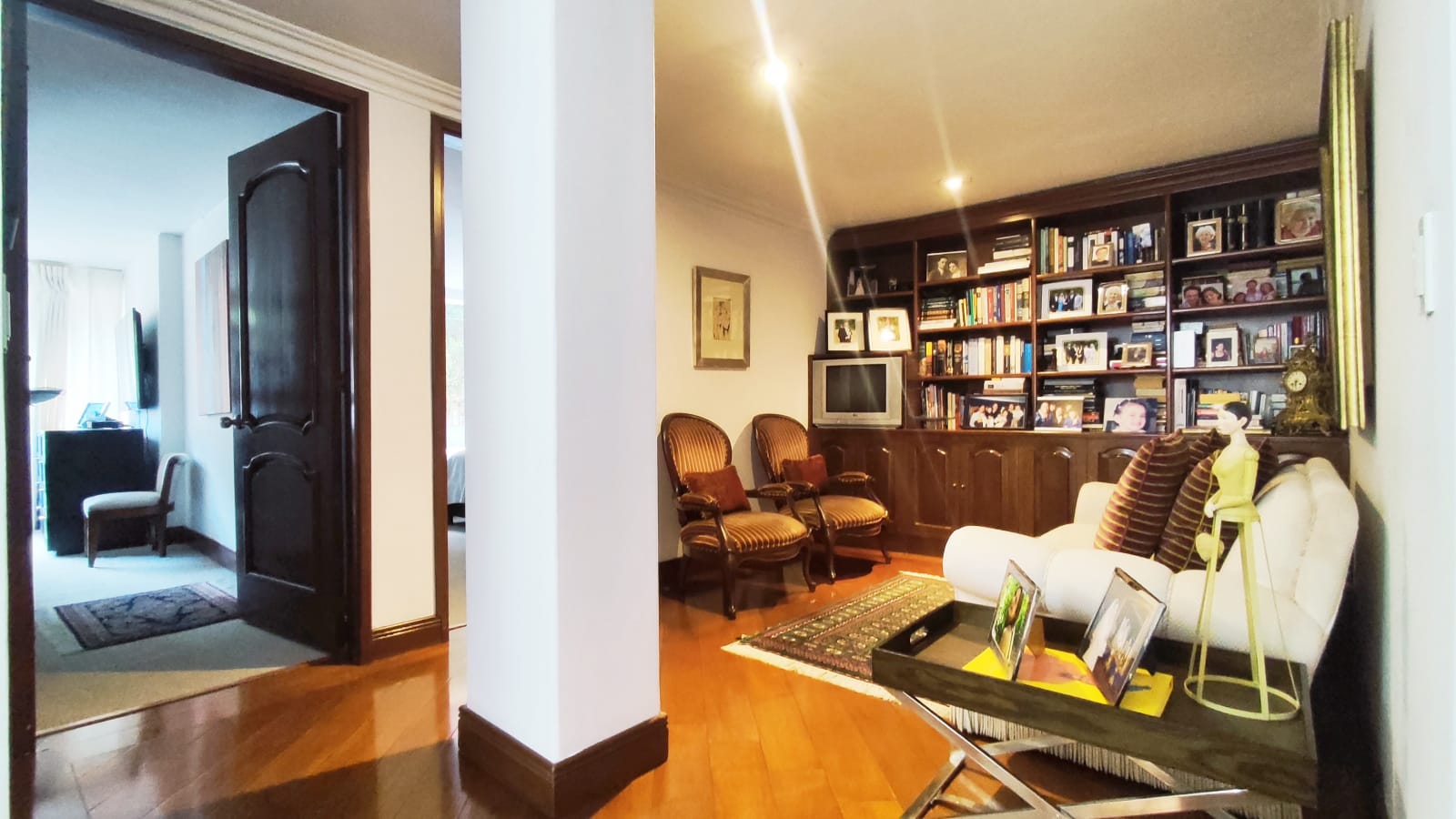 Apartamento de 3 alcobas en venta en Chico, Bogotá, 135 m² · foto 6 de 18