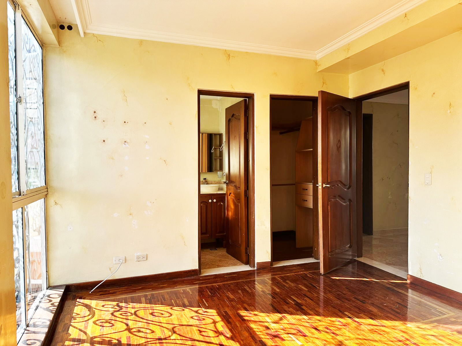 Casa de 4 alcobas en venta en Altos Del Poblado, Medellín, 330 m² · foto 5 de 15