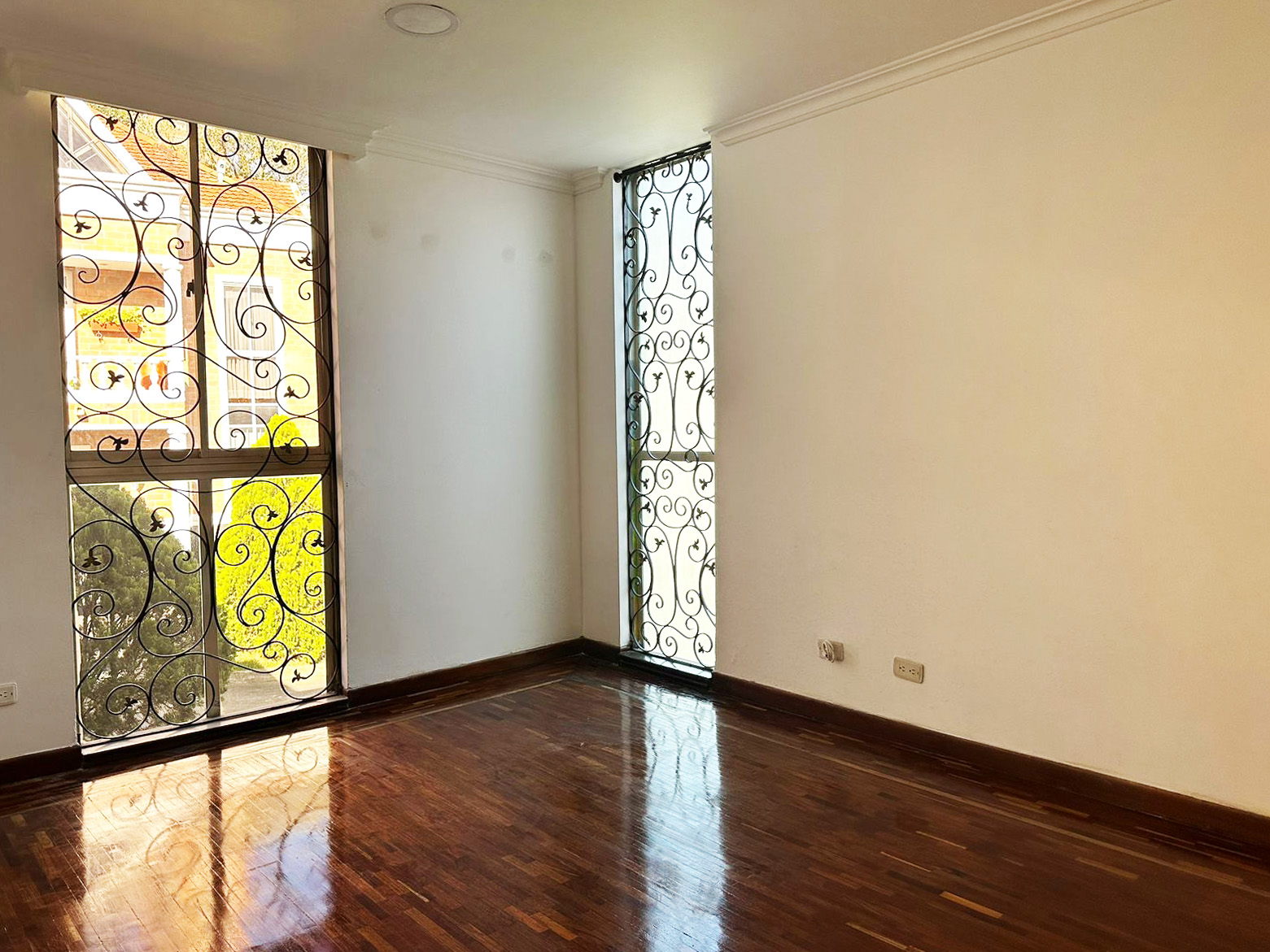 Casa de 4 alcobas en venta en Altos Del Poblado, Medellín, 330 m² · foto 6 de 15