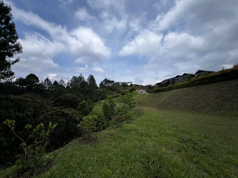 Lote en venta en El Porvenir, Rionegro, 3824 m² · foto 3 de 12