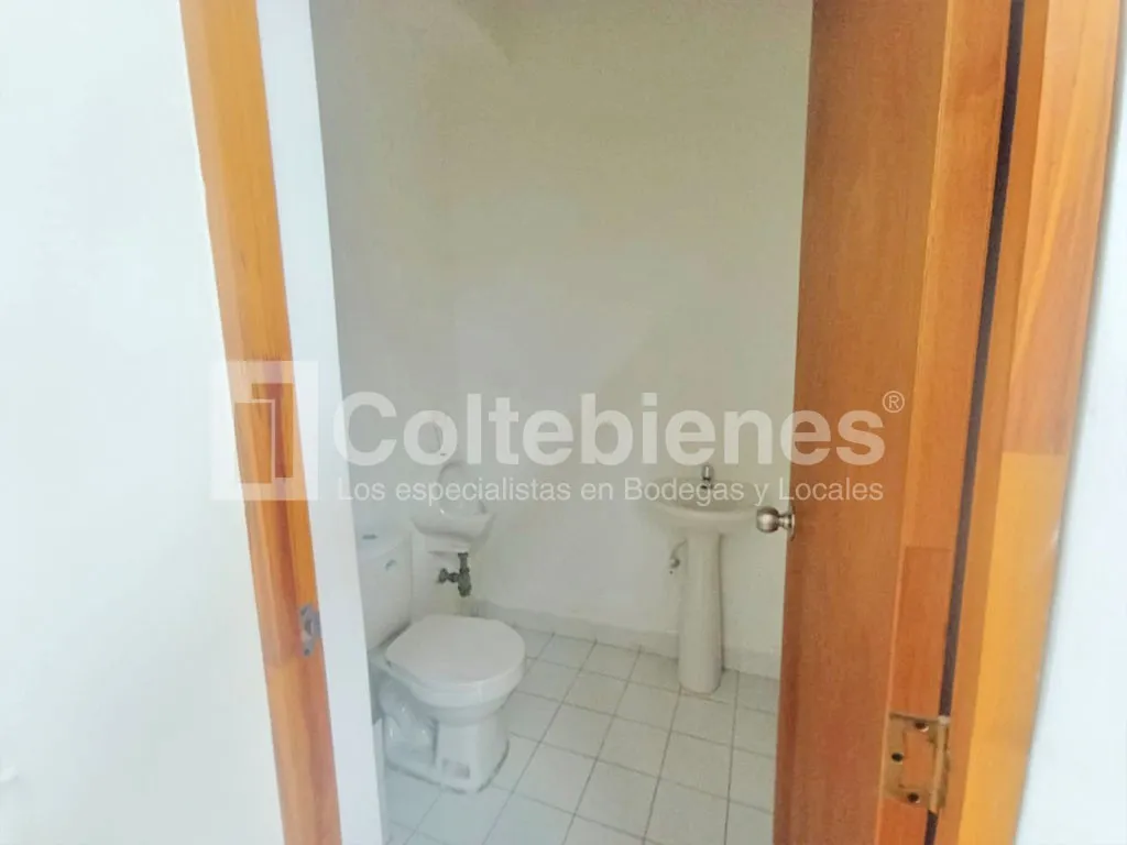 Local en arriendo en La Esmeralda, Itagüí, 105 m² · foto 5 de 10