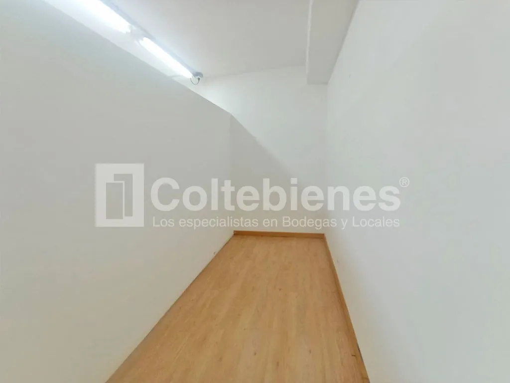 Local en arriendo en La Esmeralda, Itagüí, 105 m² · foto 6 de 10