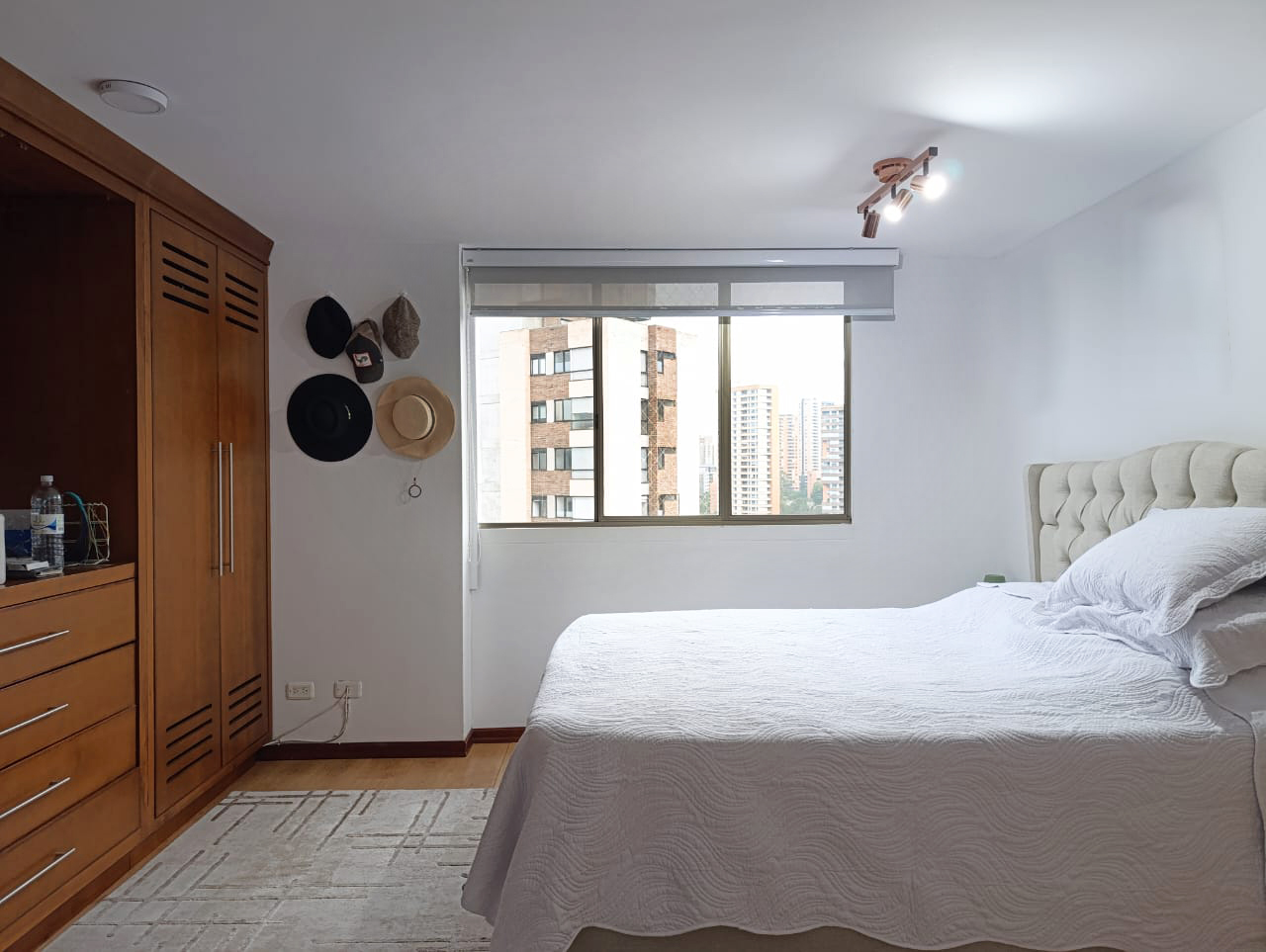 Apartamento de 3 alcobas en arriendo en El Diamante 2, Medellín, 130 m² · foto 10 de 19