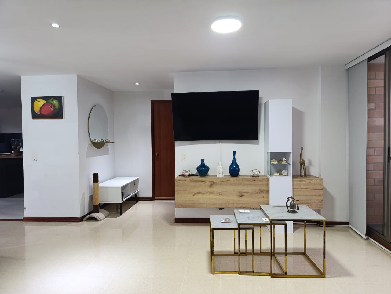Apartamento de 3 alcobas en arriendo en El Diamante 2, Medellín, 130 m² · foto 4 de 19