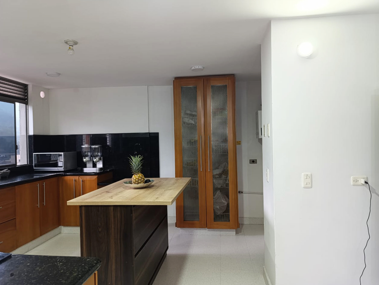 Apartamento de 3 alcobas en arriendo en El Diamante 2, Medellín, 130 m² · foto 9 de 19