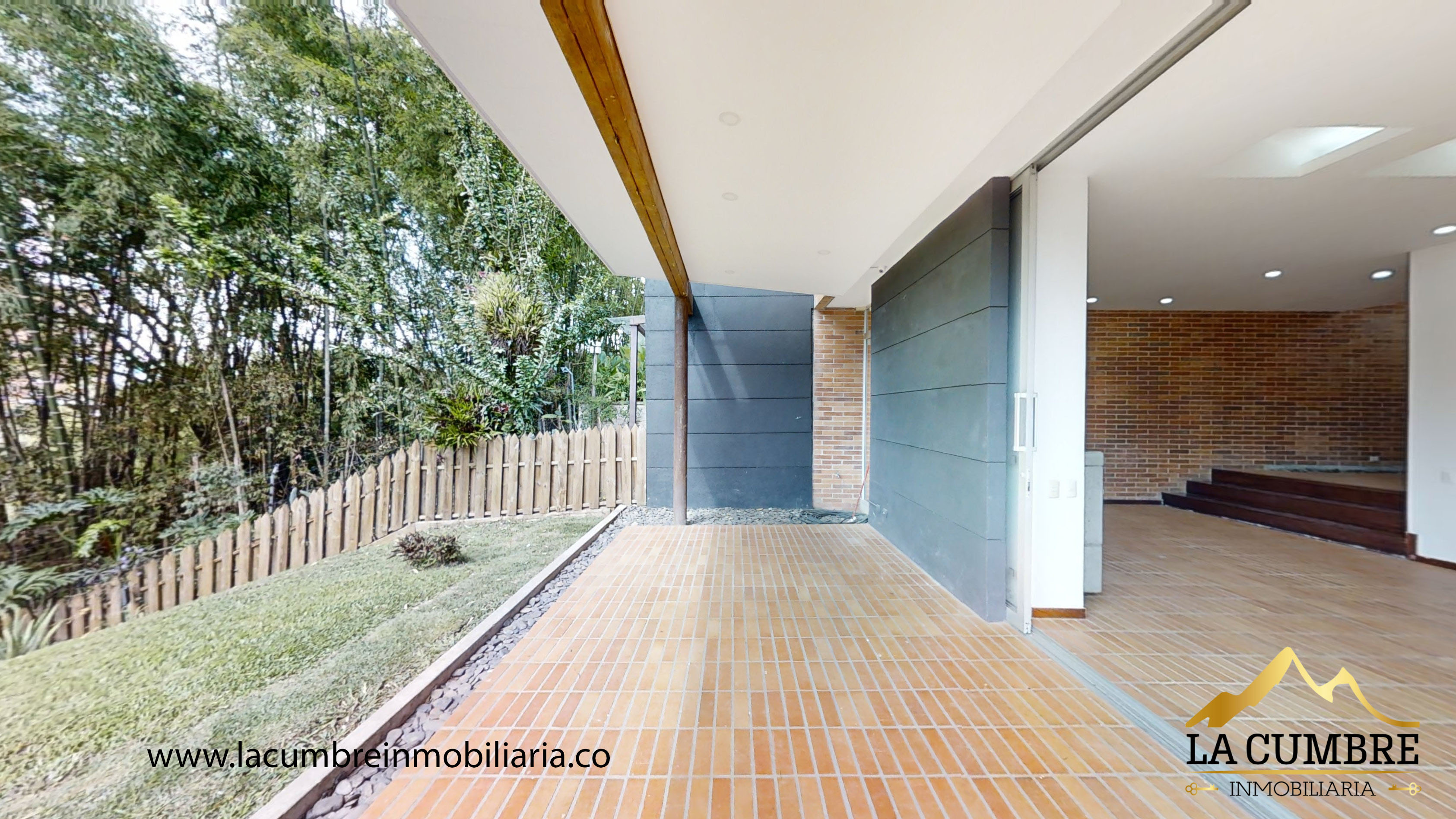 3BR House in Loma del Esmeraldal (287 m²) - 2