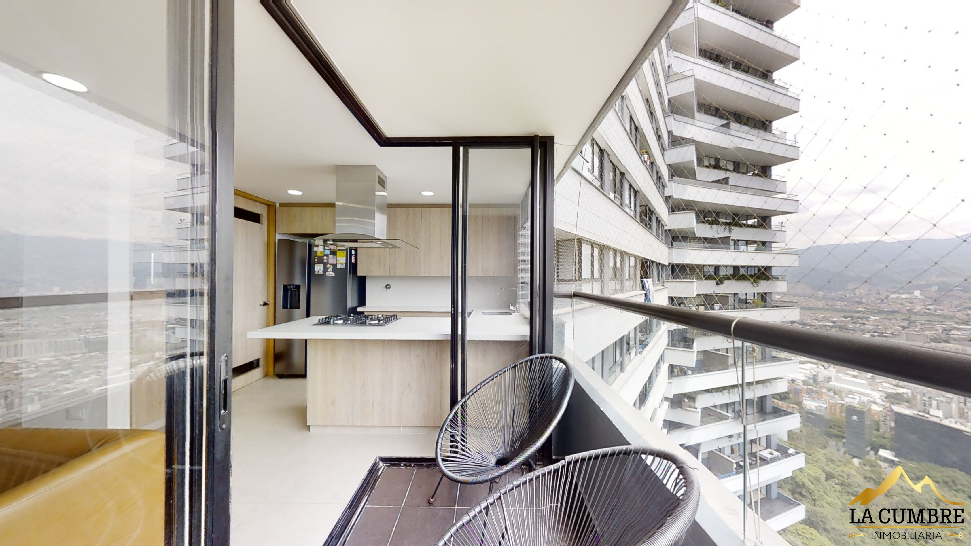 Apartamento de 3 alcobas en arriendo en Vía Las Palmas, Medellín, 90 m² · foto 2 de 8