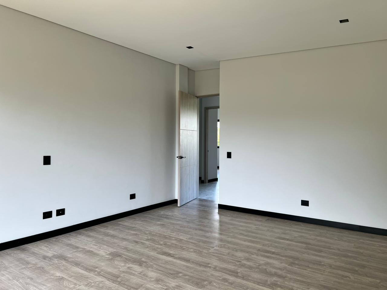 Casa de 3 alcobas en venta en El Porvenir, Rionegro, 424 m² · foto 8 de 19