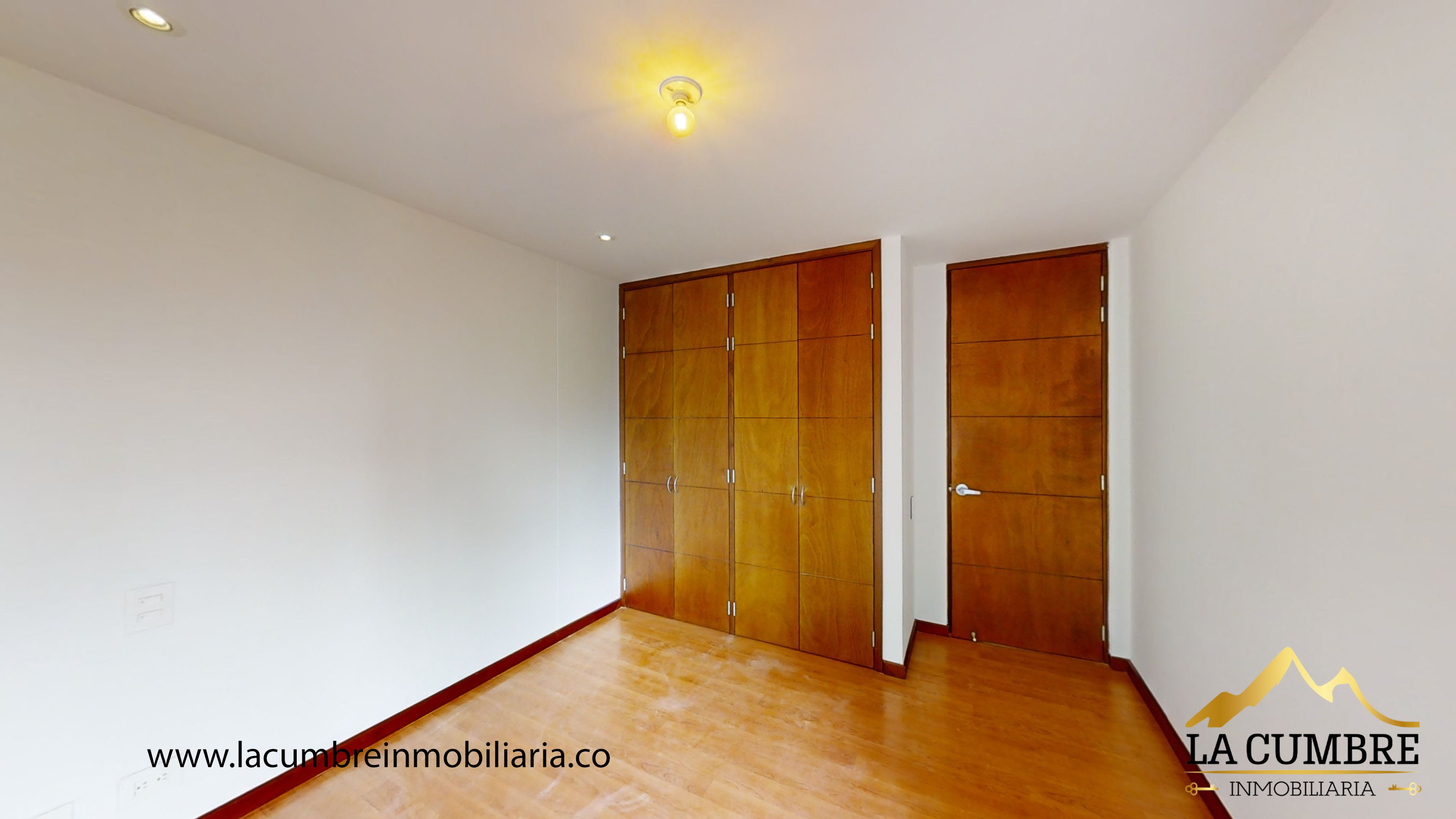 Apartamento de 3 alcobas en arriendo en Los Balsos, Medellín, 133 m² · foto 10 de 12