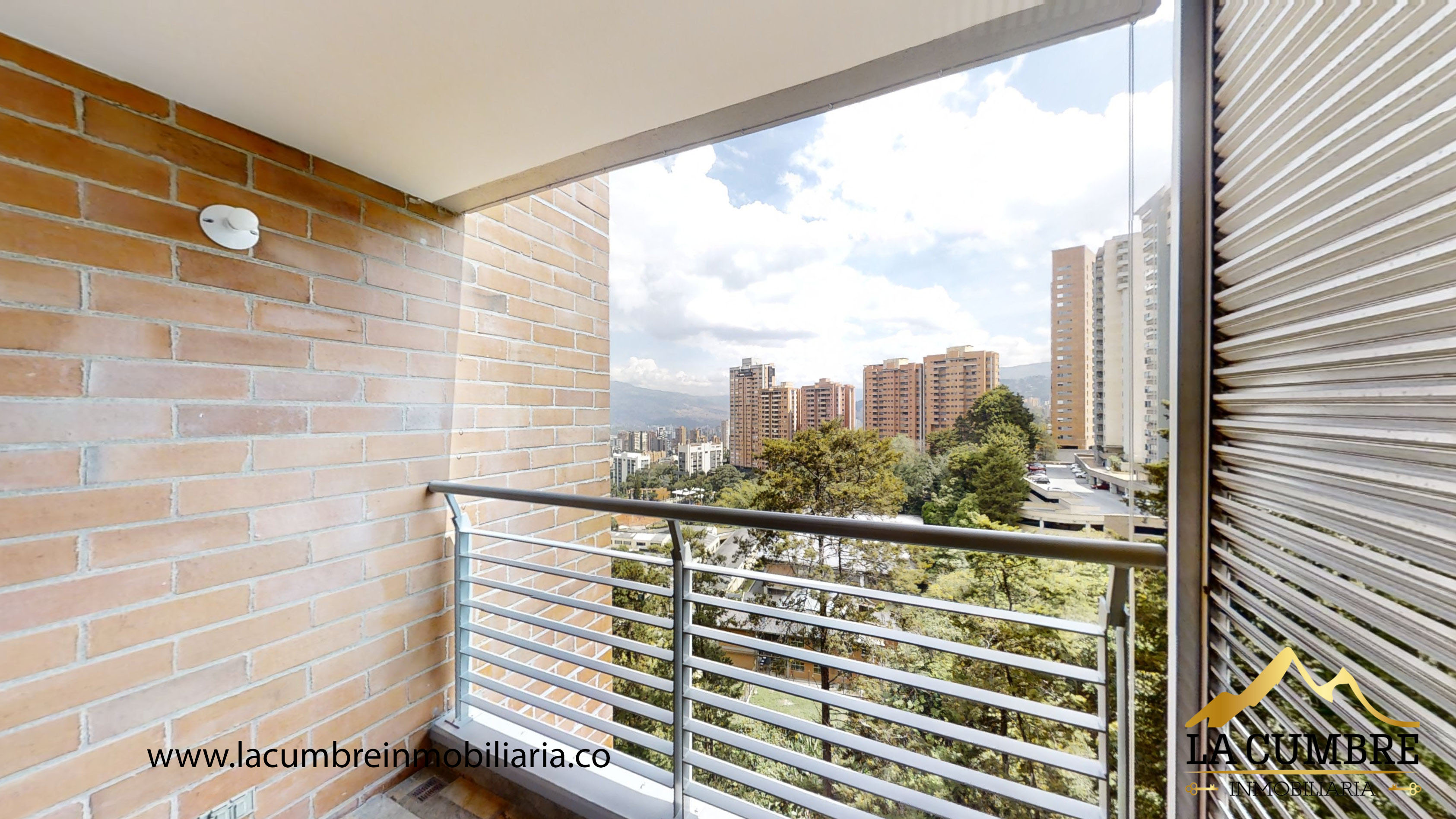 Apartamento de 3 alcobas en arriendo en Los Balsos, Medellín, 133 m² · foto 11 de 12